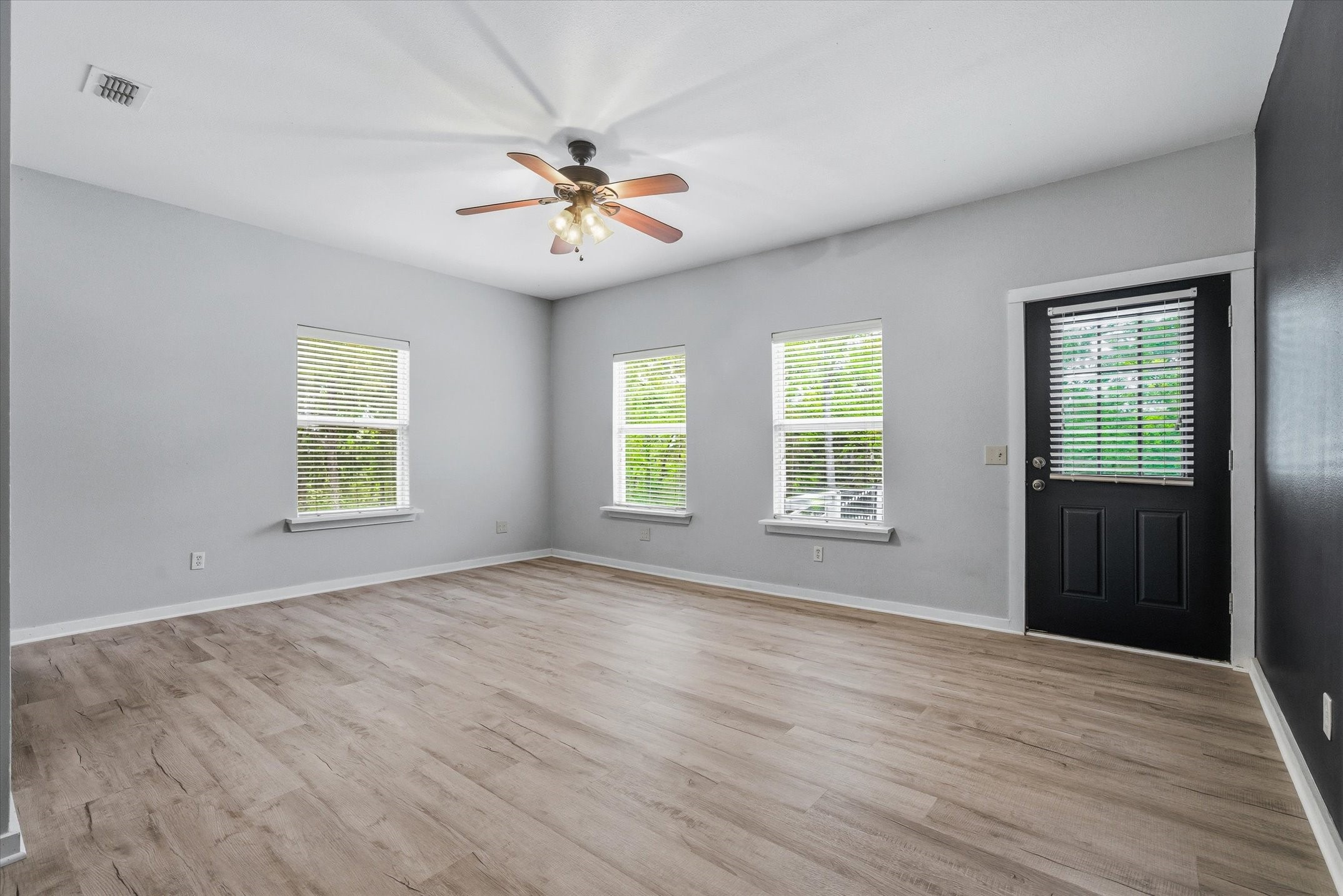 14227 County Road 438 Lindale TX 75771
