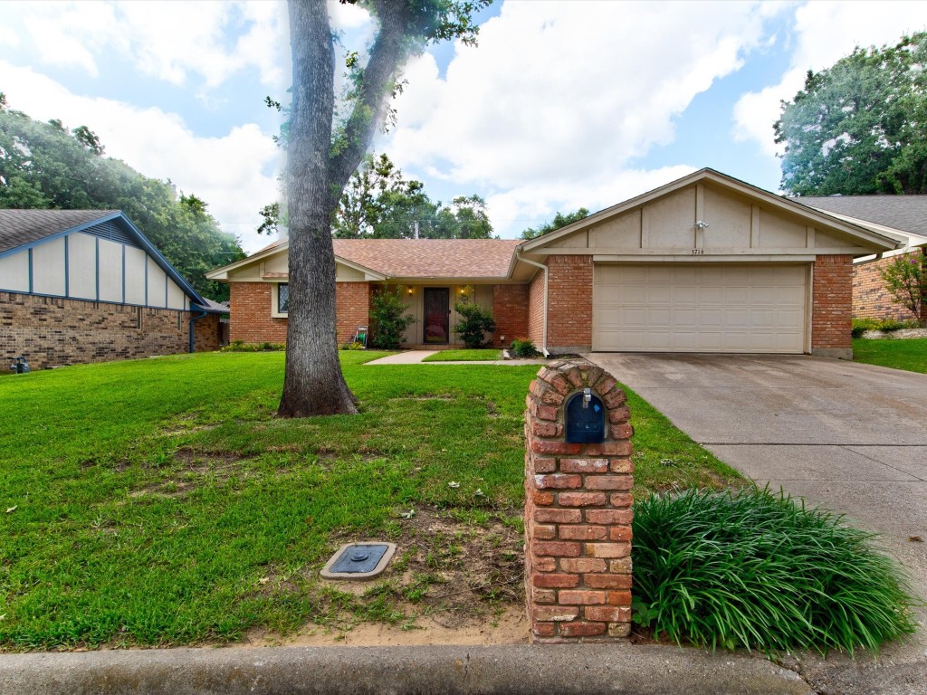 5716 Overridge Court Arlington TX 76017