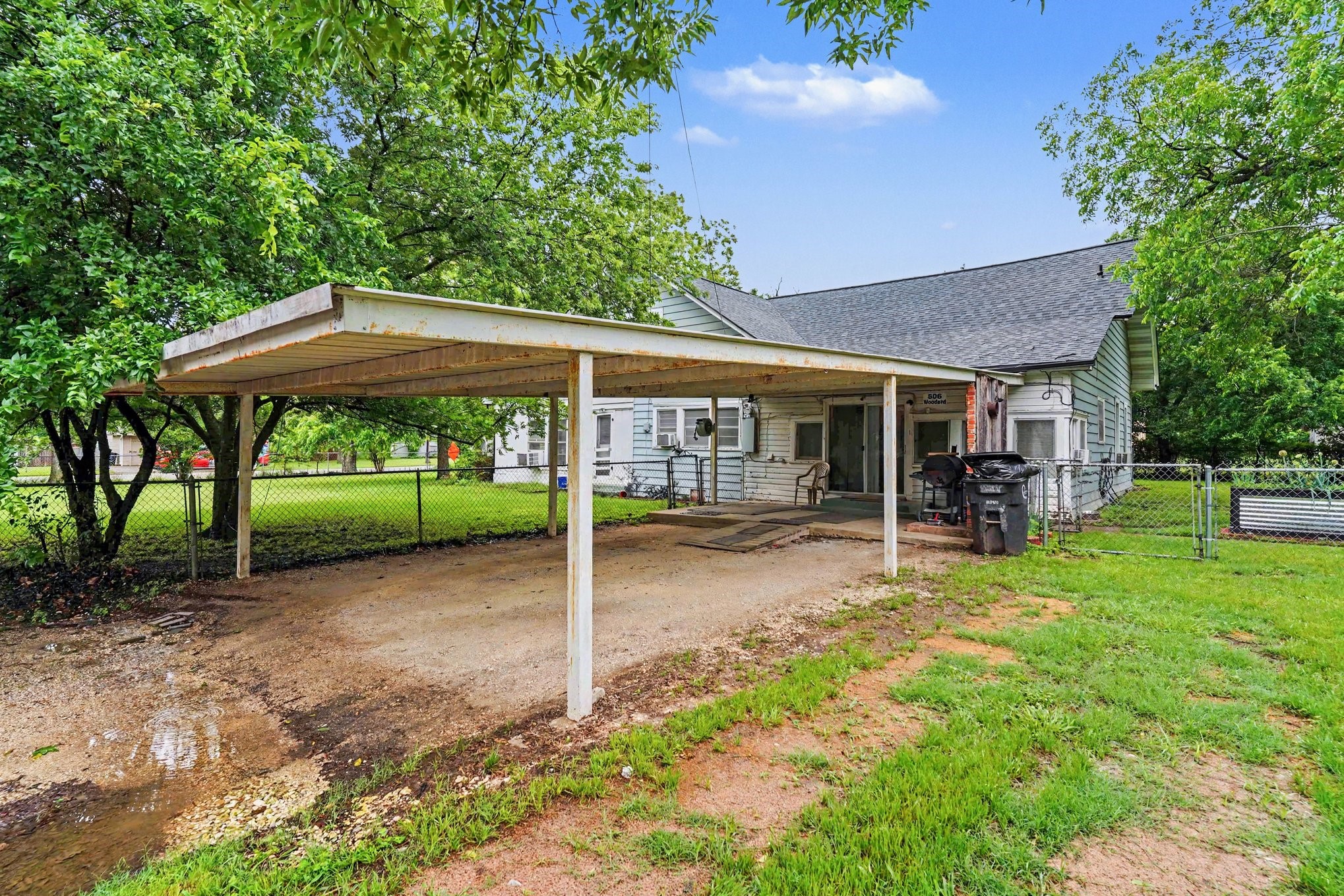 506 Woodard Avenue Cleburne TX 76033
