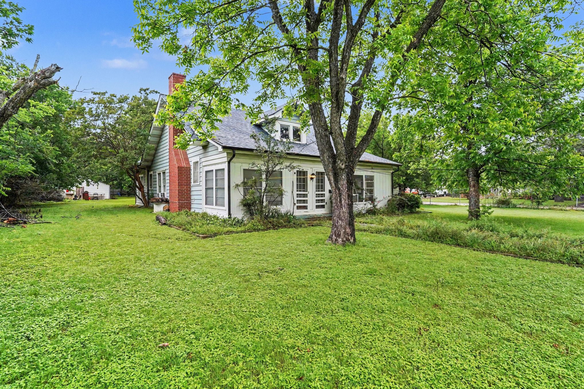 506 Woodard Avenue Cleburne TX 76033