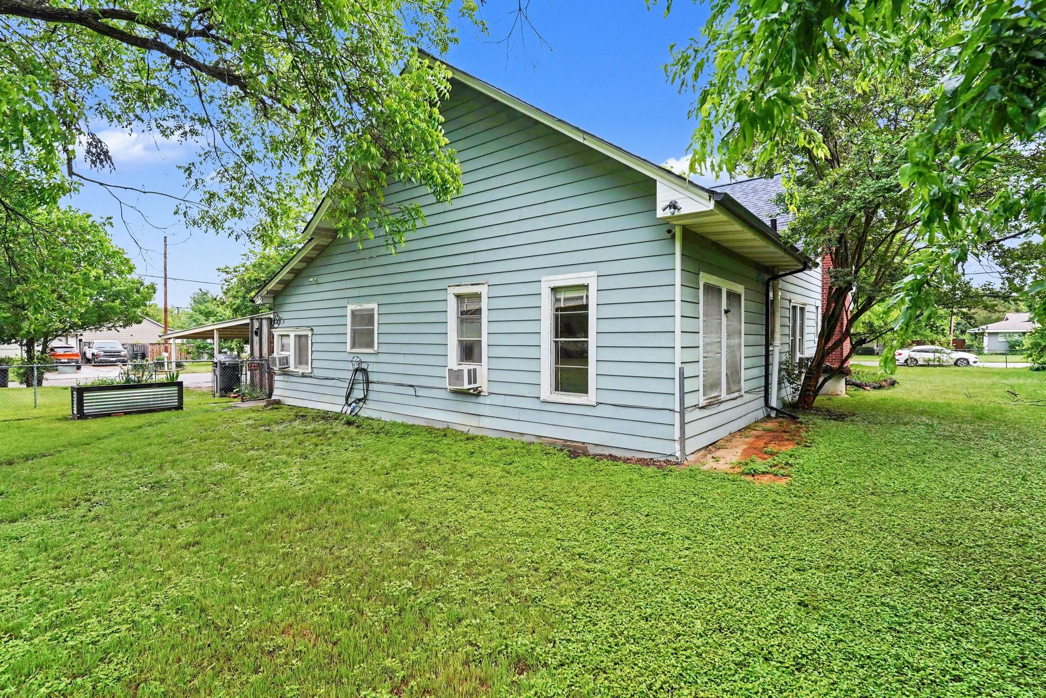 506 Woodard Avenue Cleburne TX 76033
