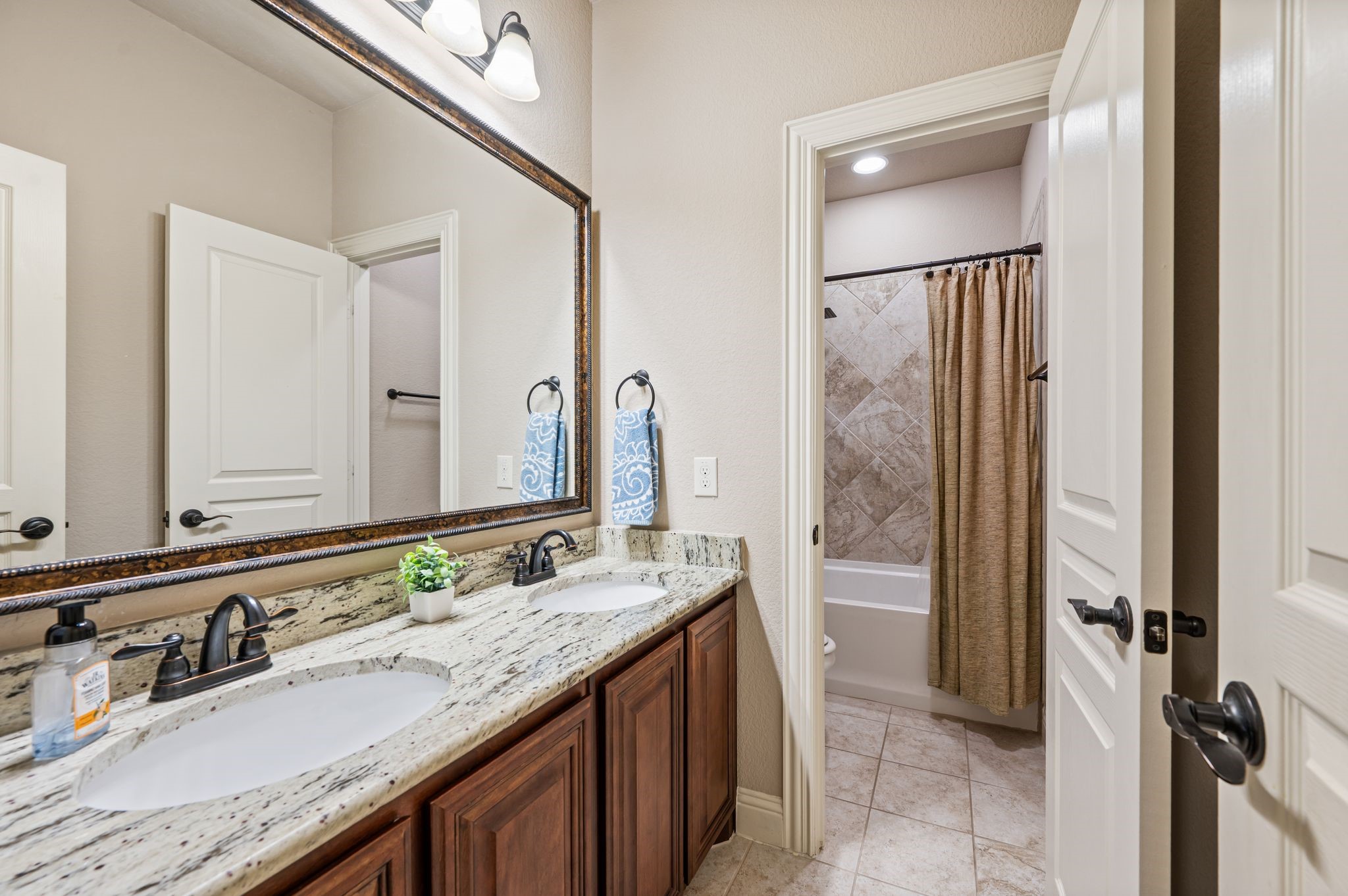 5209 Edgebrook Way Fort Worth TX 76244