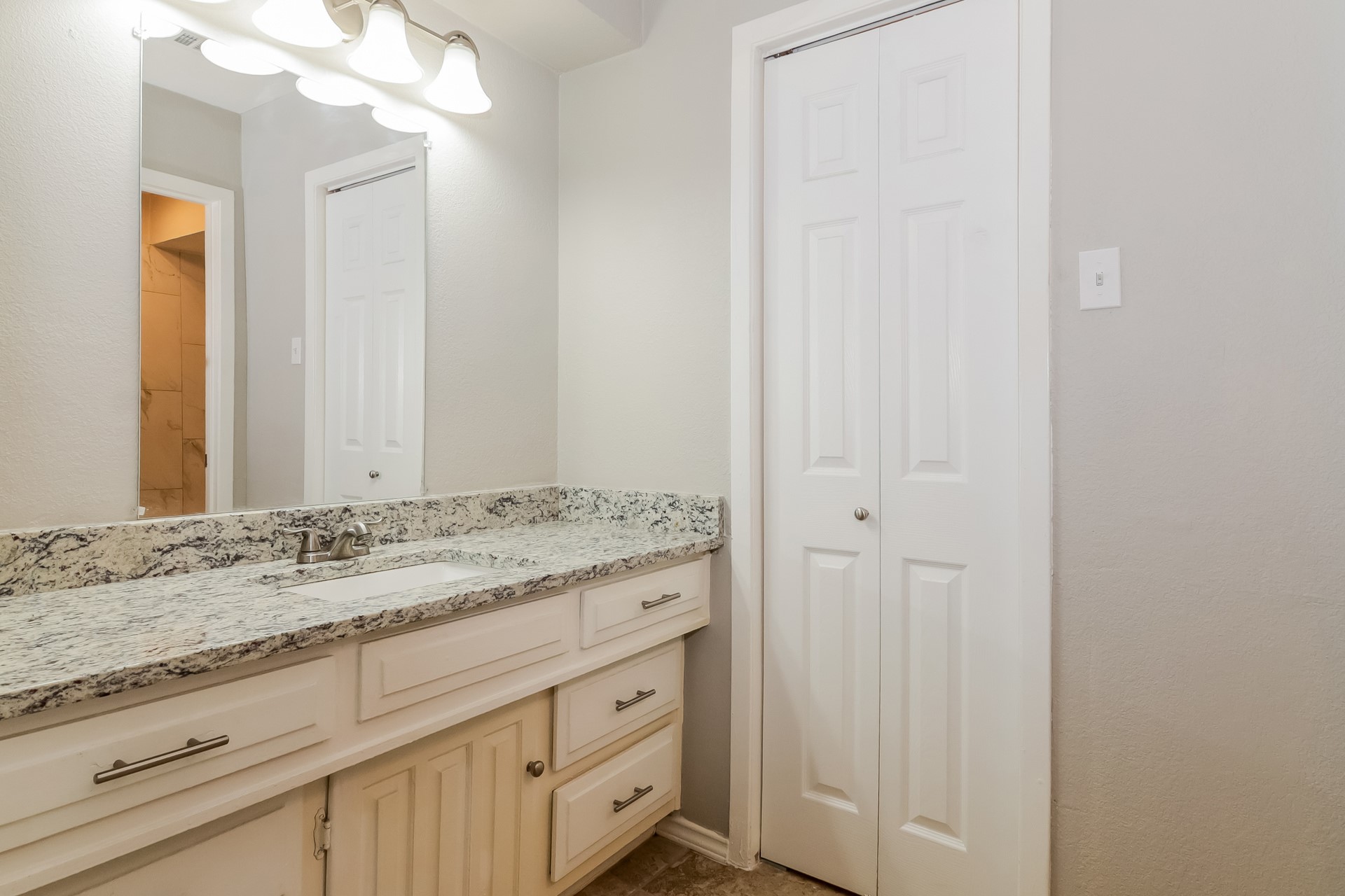 4821 Ashbrook Road Dallas TX 75227