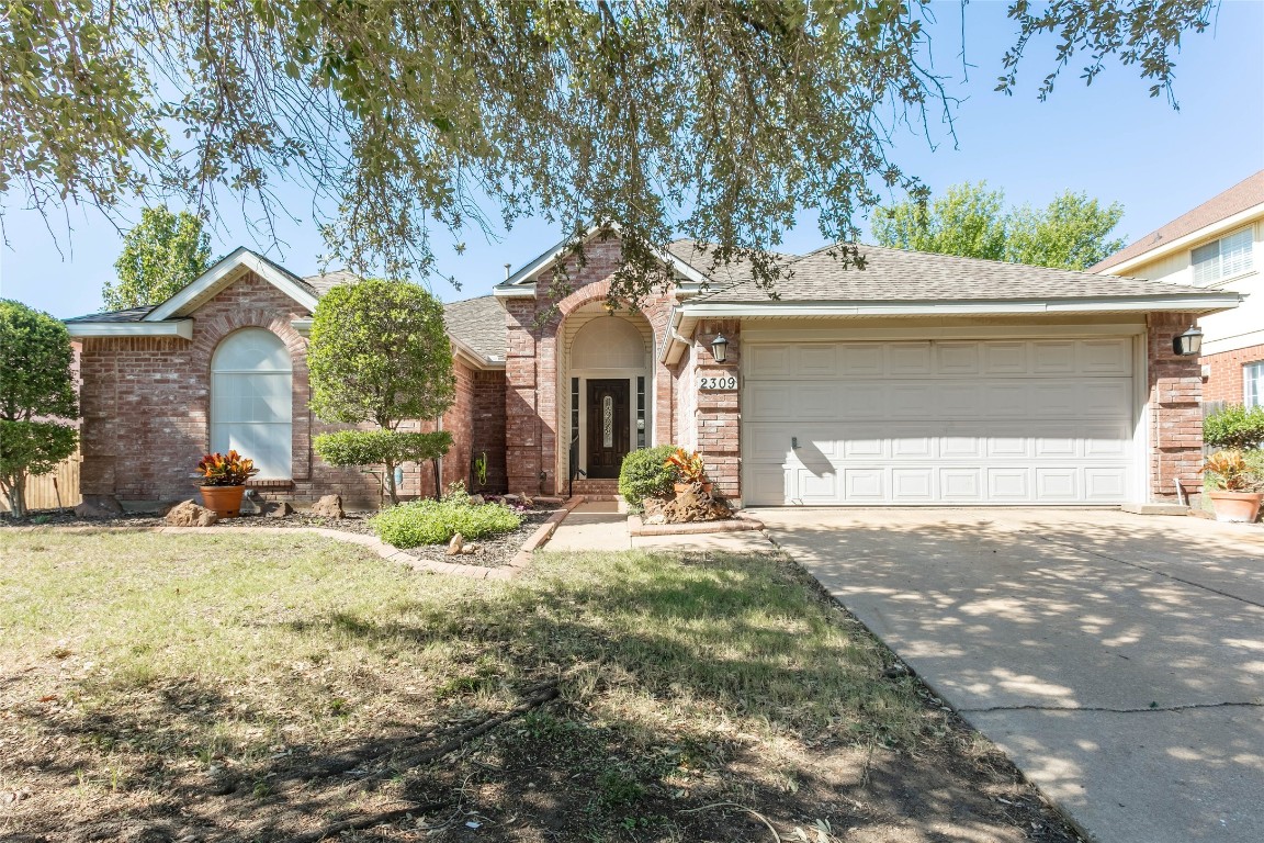 2309 Carriage Hill Denton TX 76207