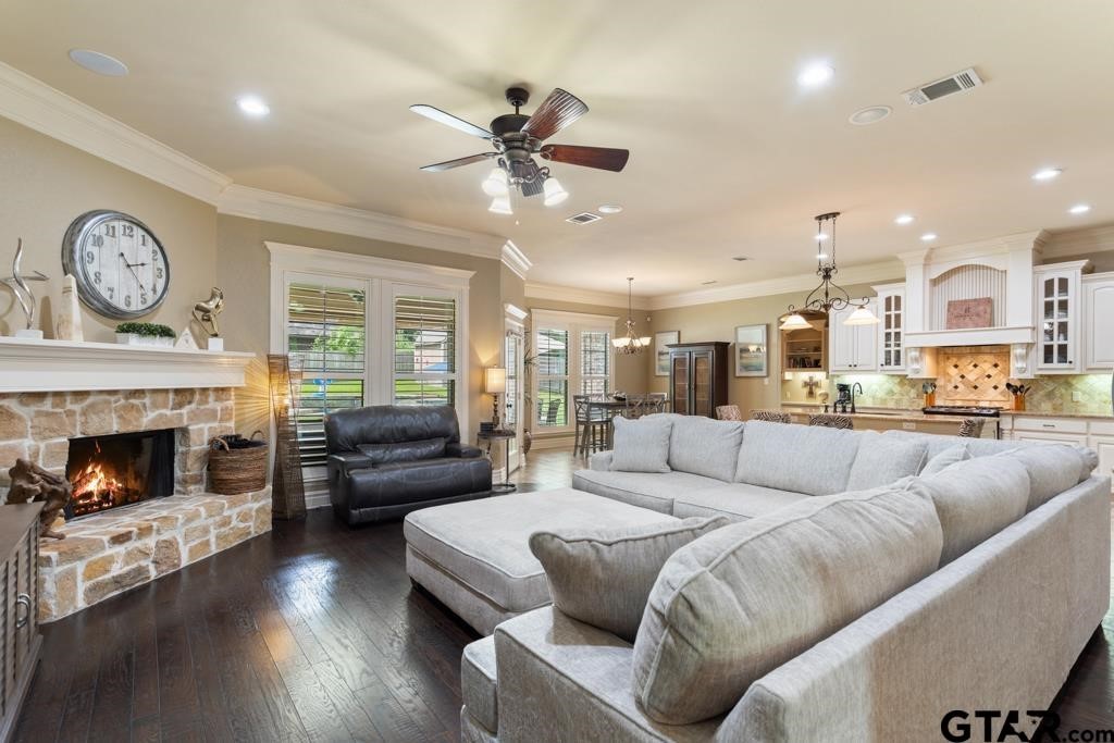 19551 Sandhill Lane Flint TX 75762