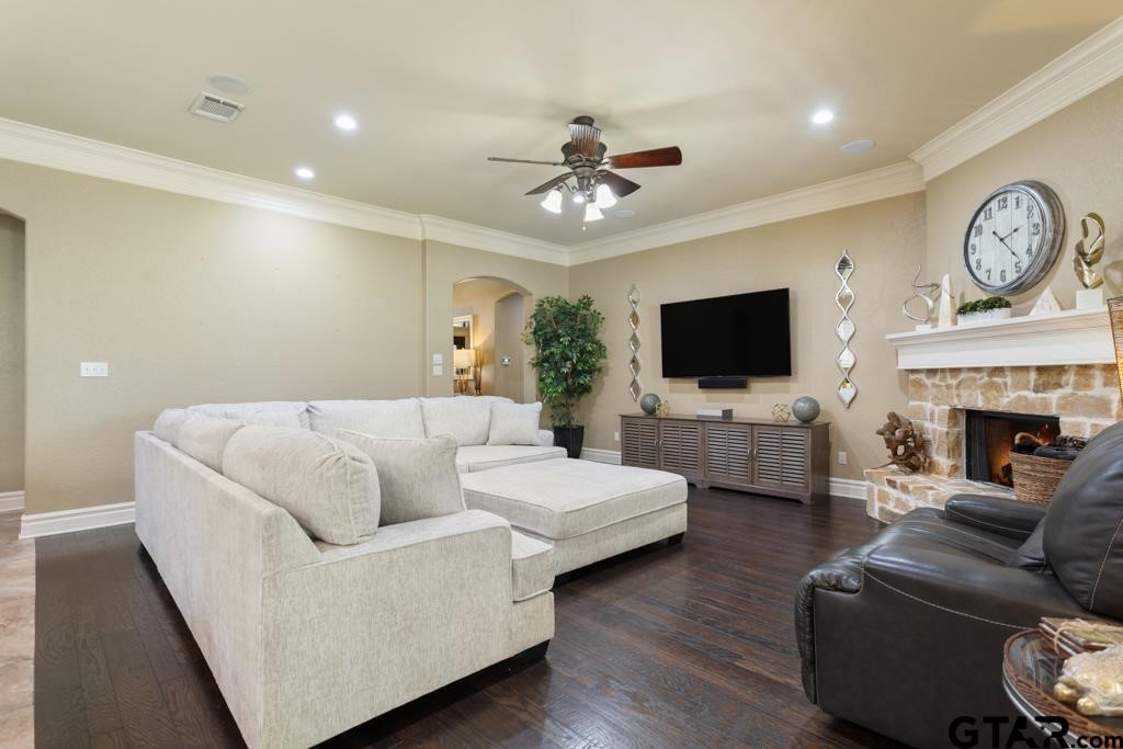 19551 Sandhill Lane Flint TX 75762