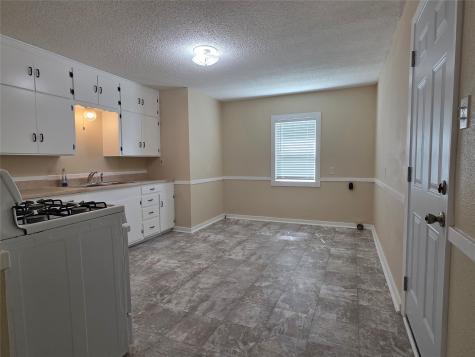1207 N Anglin Street Cleburne TX 76031