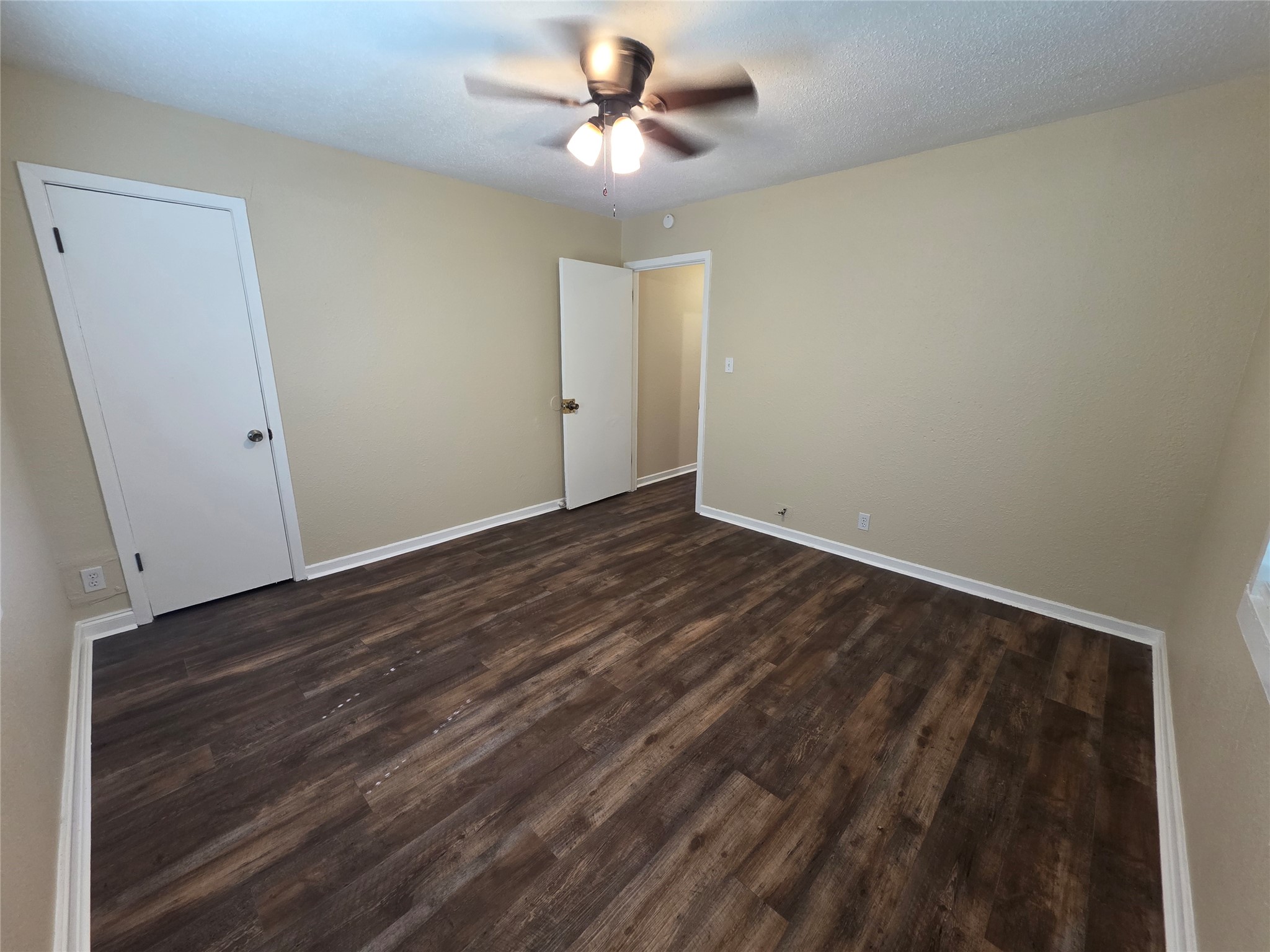 1207 N Anglin Street Cleburne TX 76031