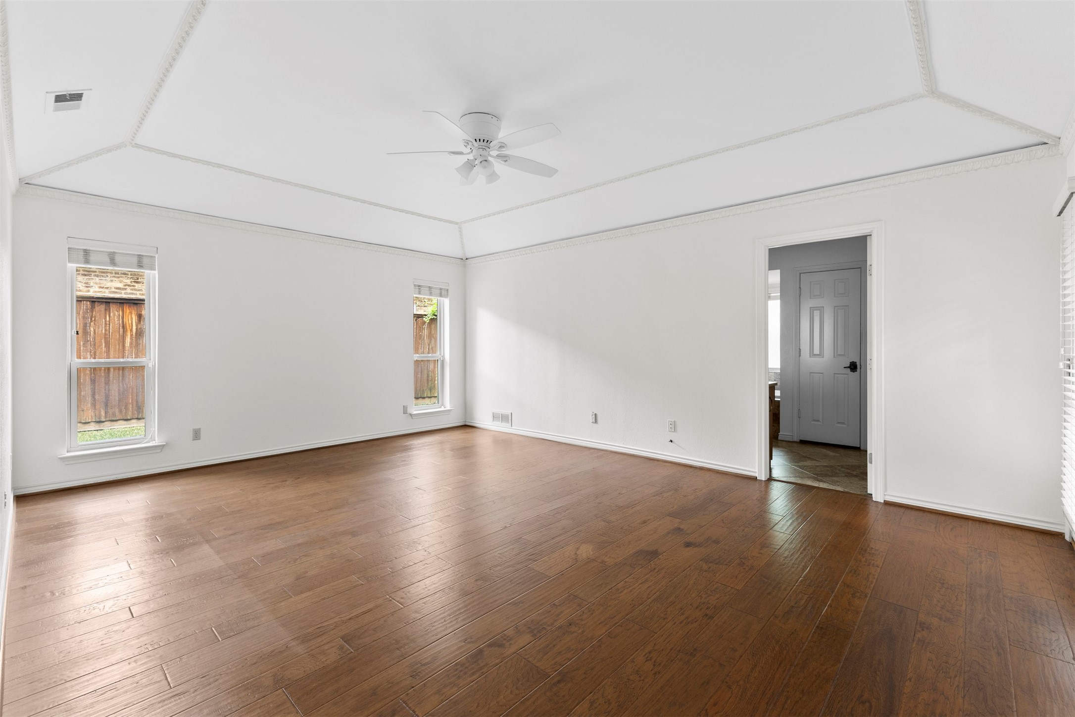 9906 Chimney Hill Lane Dallas TX 75243