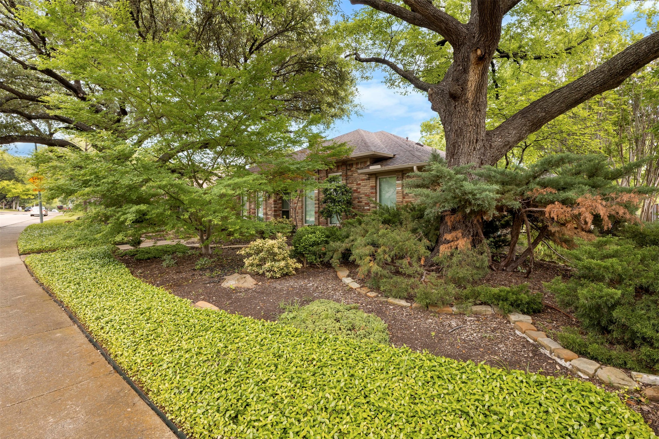 9906 Chimney Hill Lane Dallas TX 75243