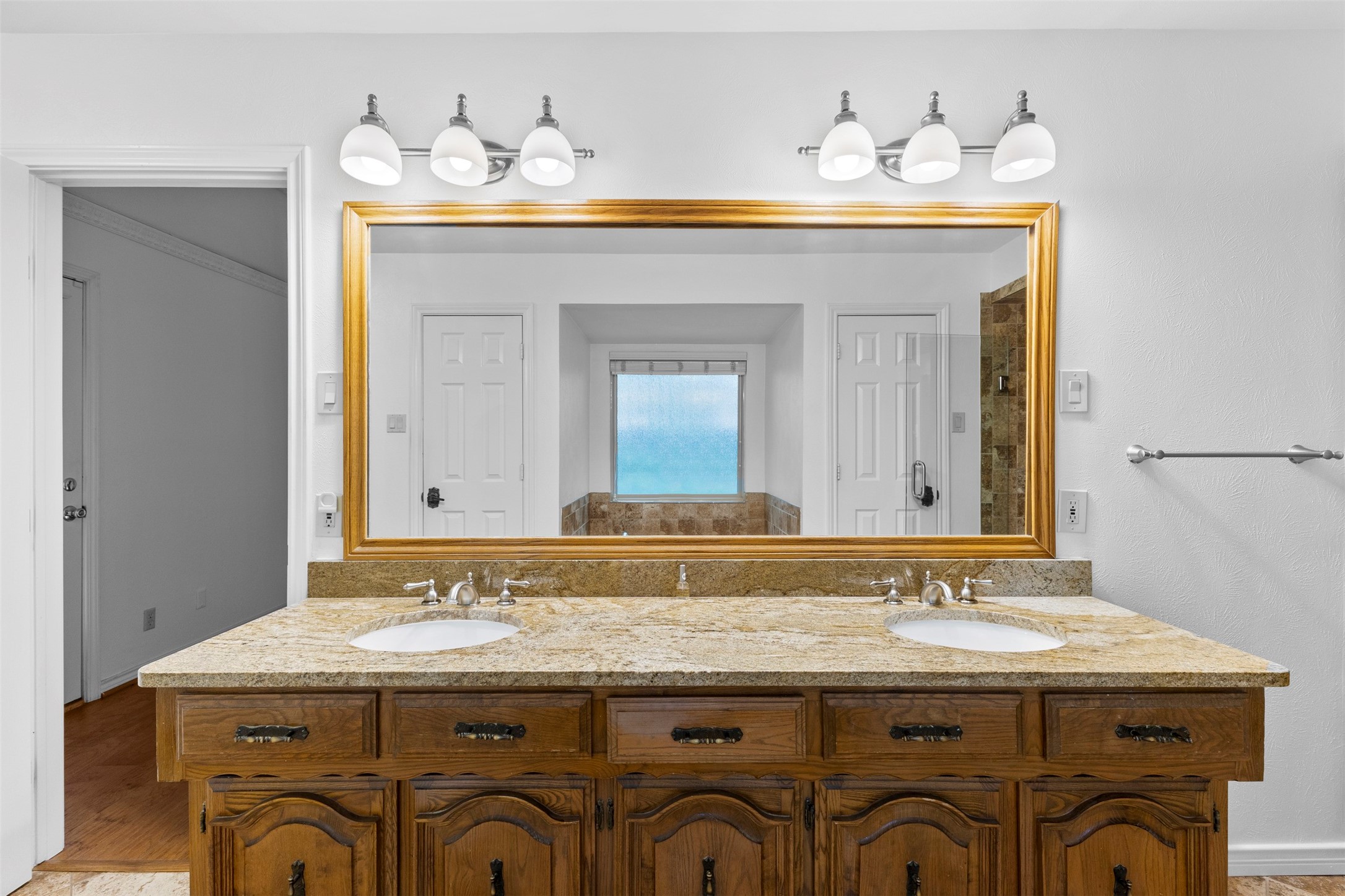 9906 Chimney Hill Lane Dallas TX 75243