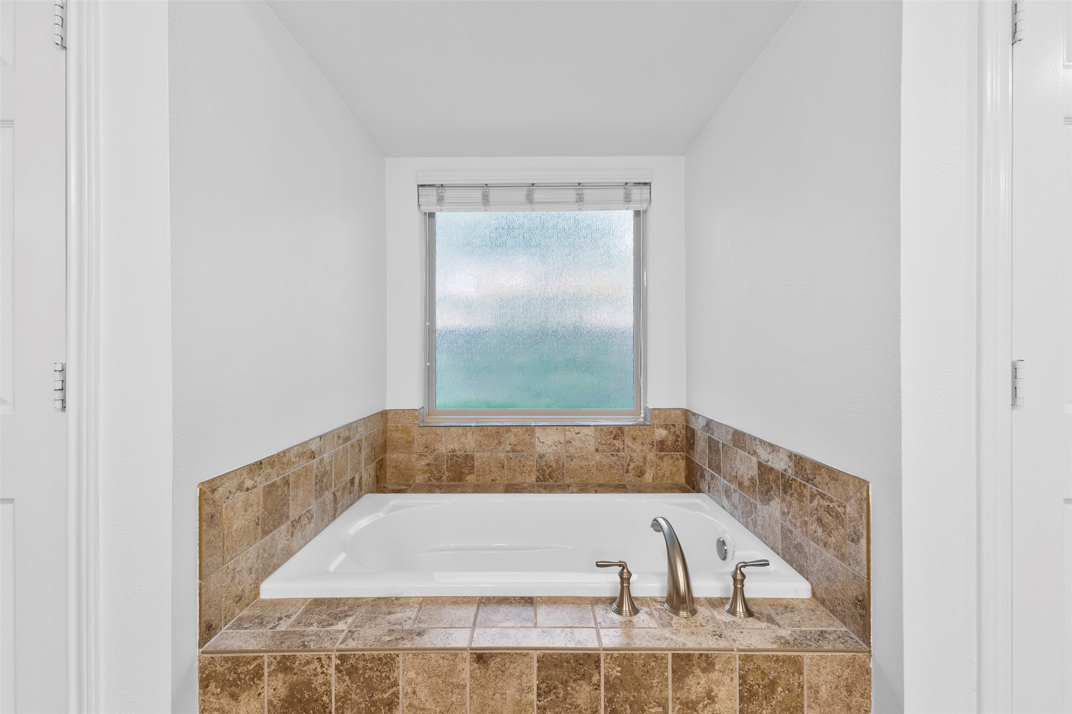 9906 Chimney Hill Lane Dallas TX 75243