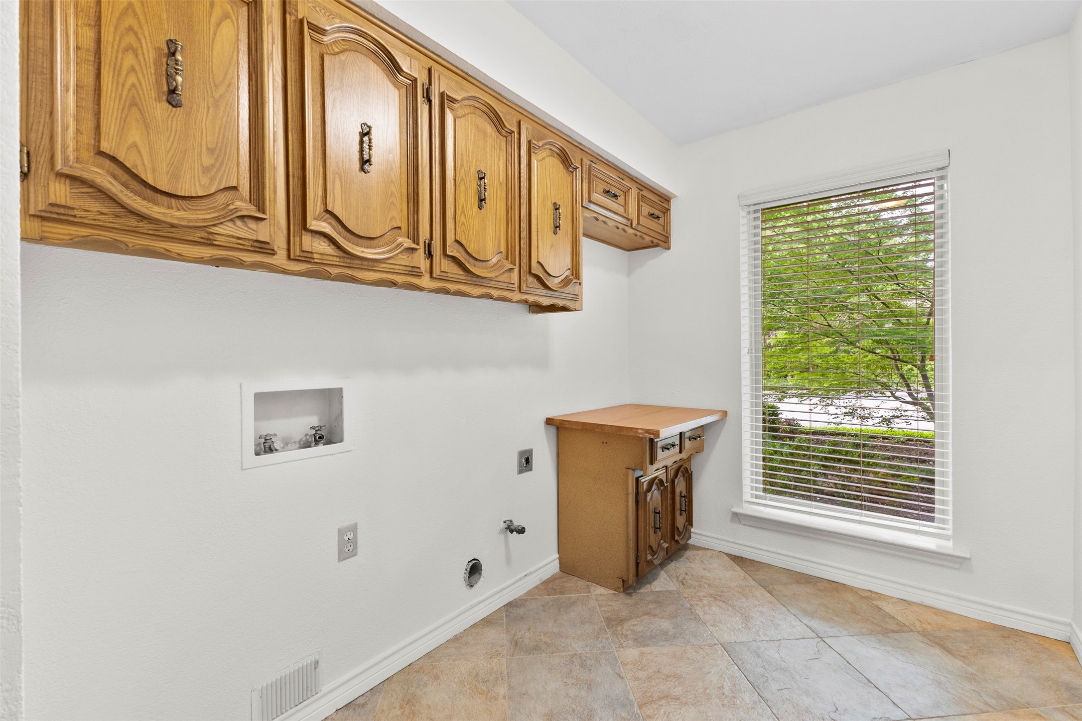 9906 Chimney Hill Lane Dallas TX 75243