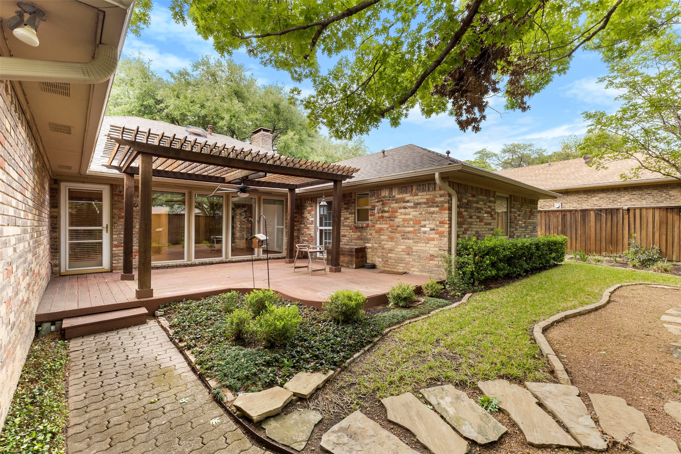 9906 Chimney Hill Lane Dallas TX 75243