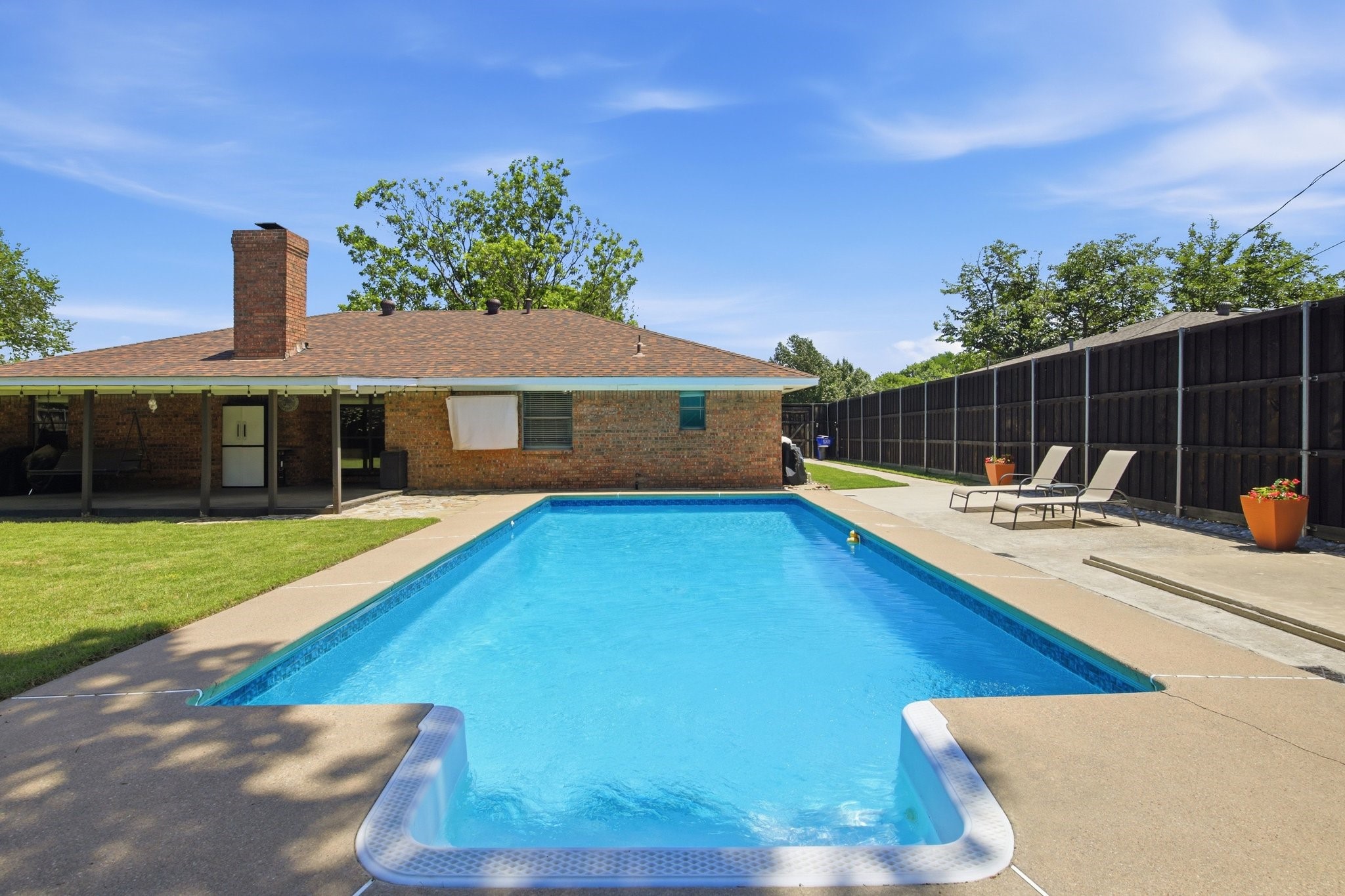 1211 Meadowview Drive Euless TX 76039