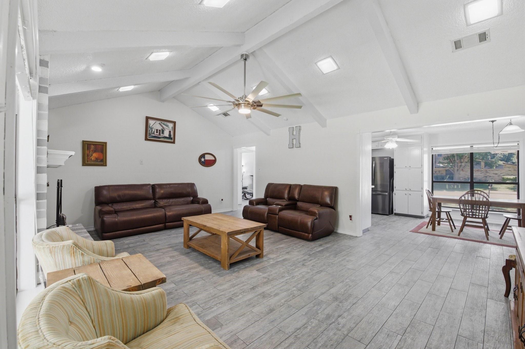 1211 Meadowview Drive Euless TX 76039