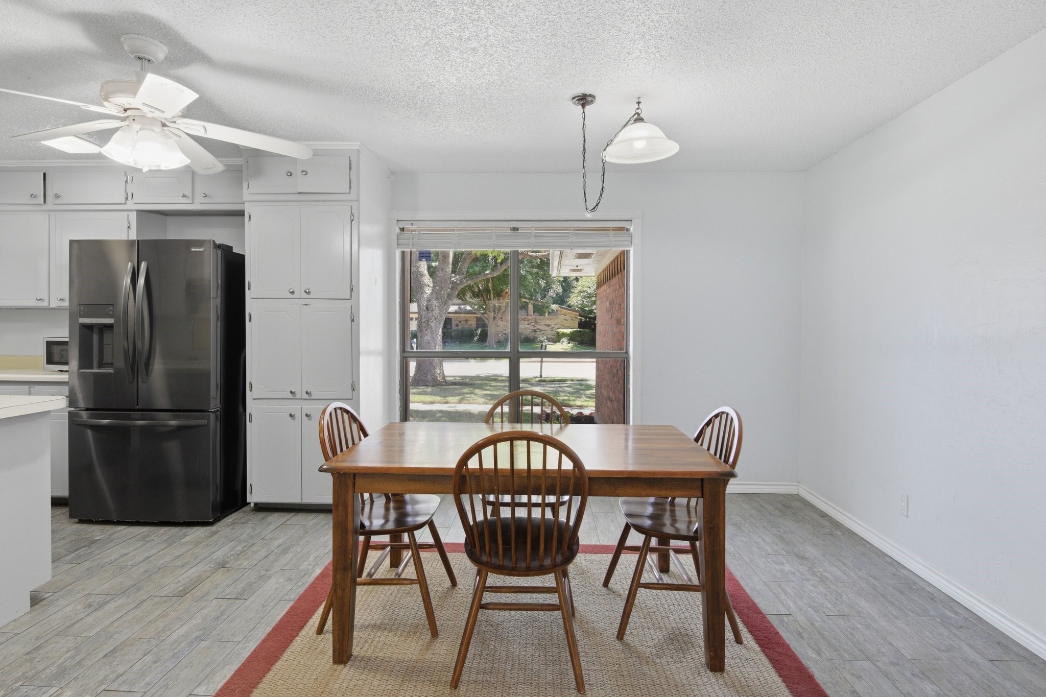 1211 Meadowview Drive Euless TX 76039