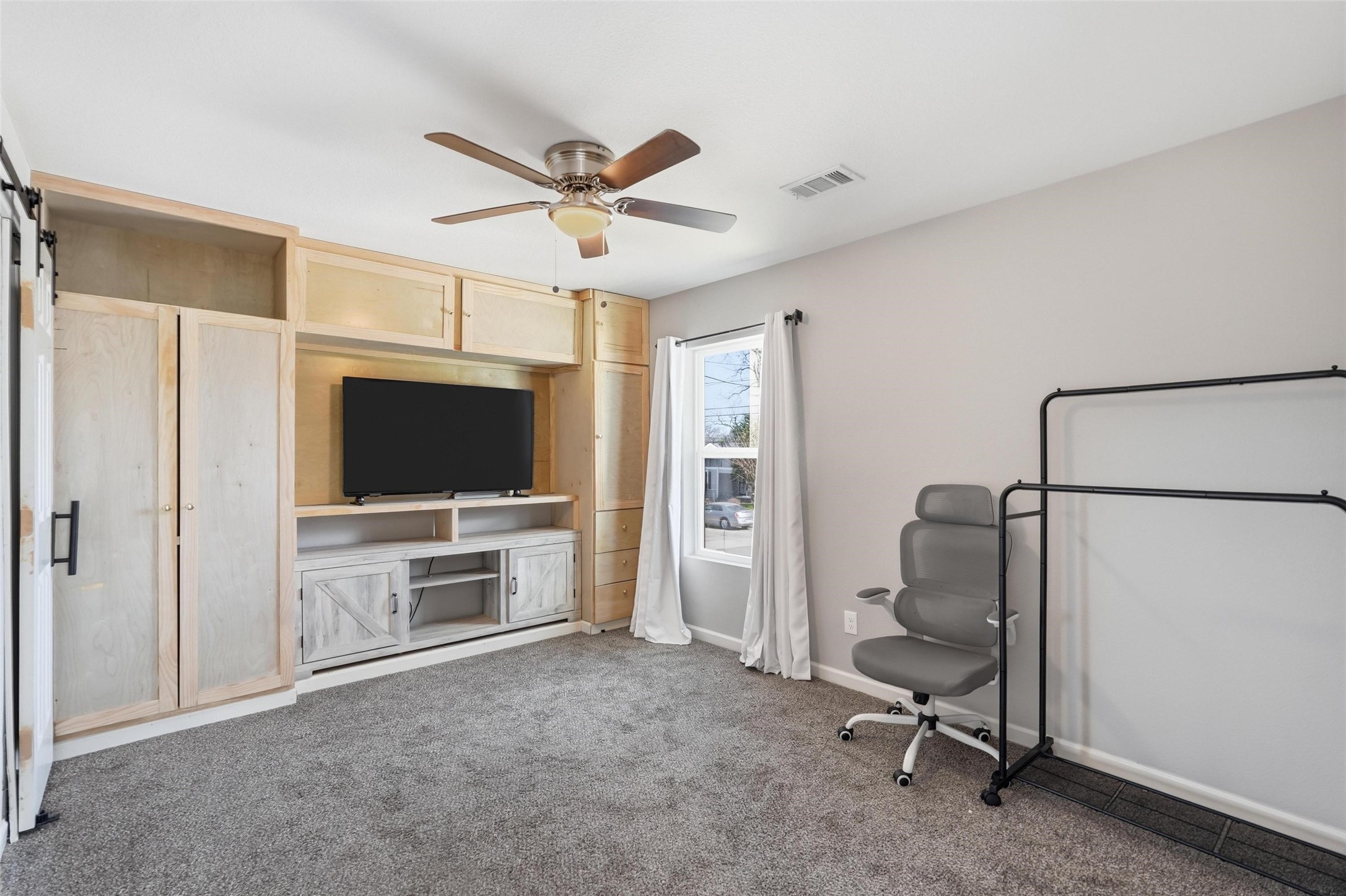 2637 Pine Street Dallas TX 75215