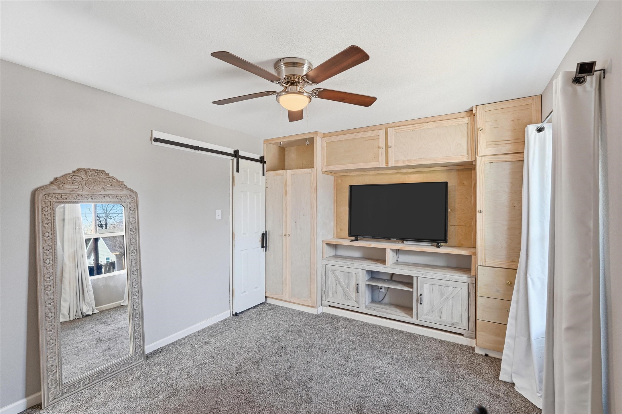 2637 Pine Street Dallas TX 75215