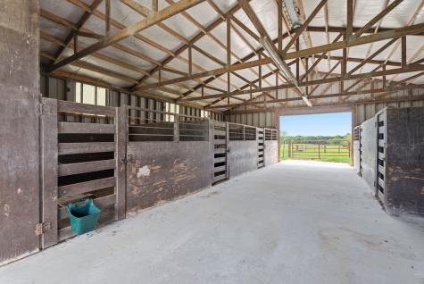 219 W Twin Creeks Trail Troup TX 75789