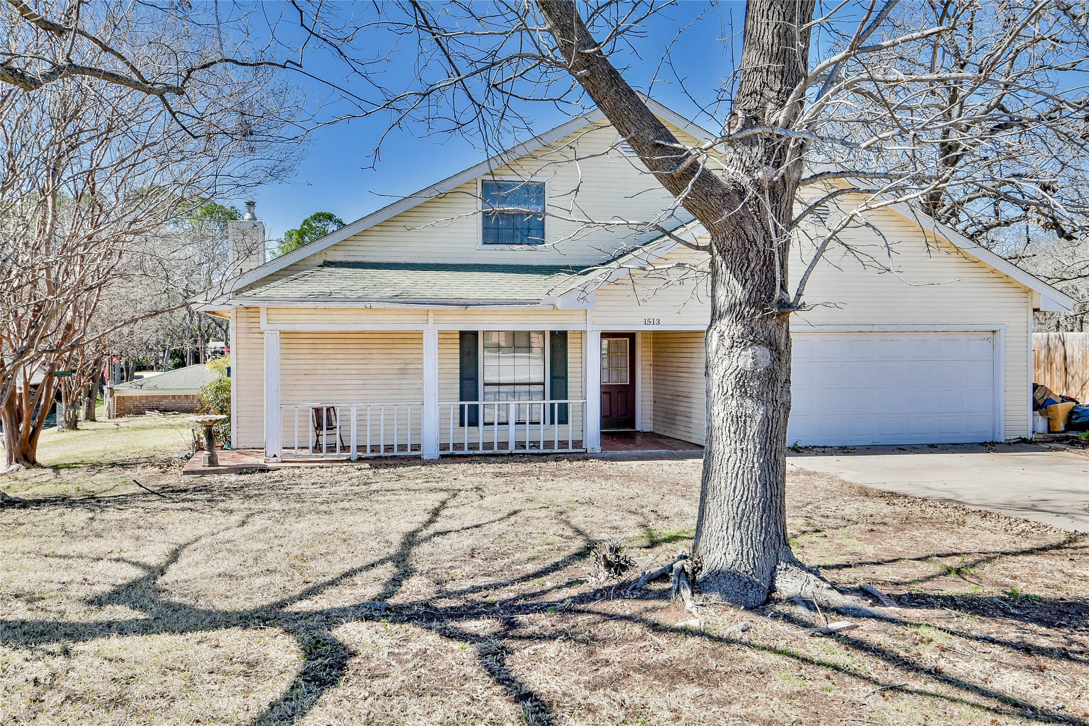 1513 Comanche Court Granbury TX 76048