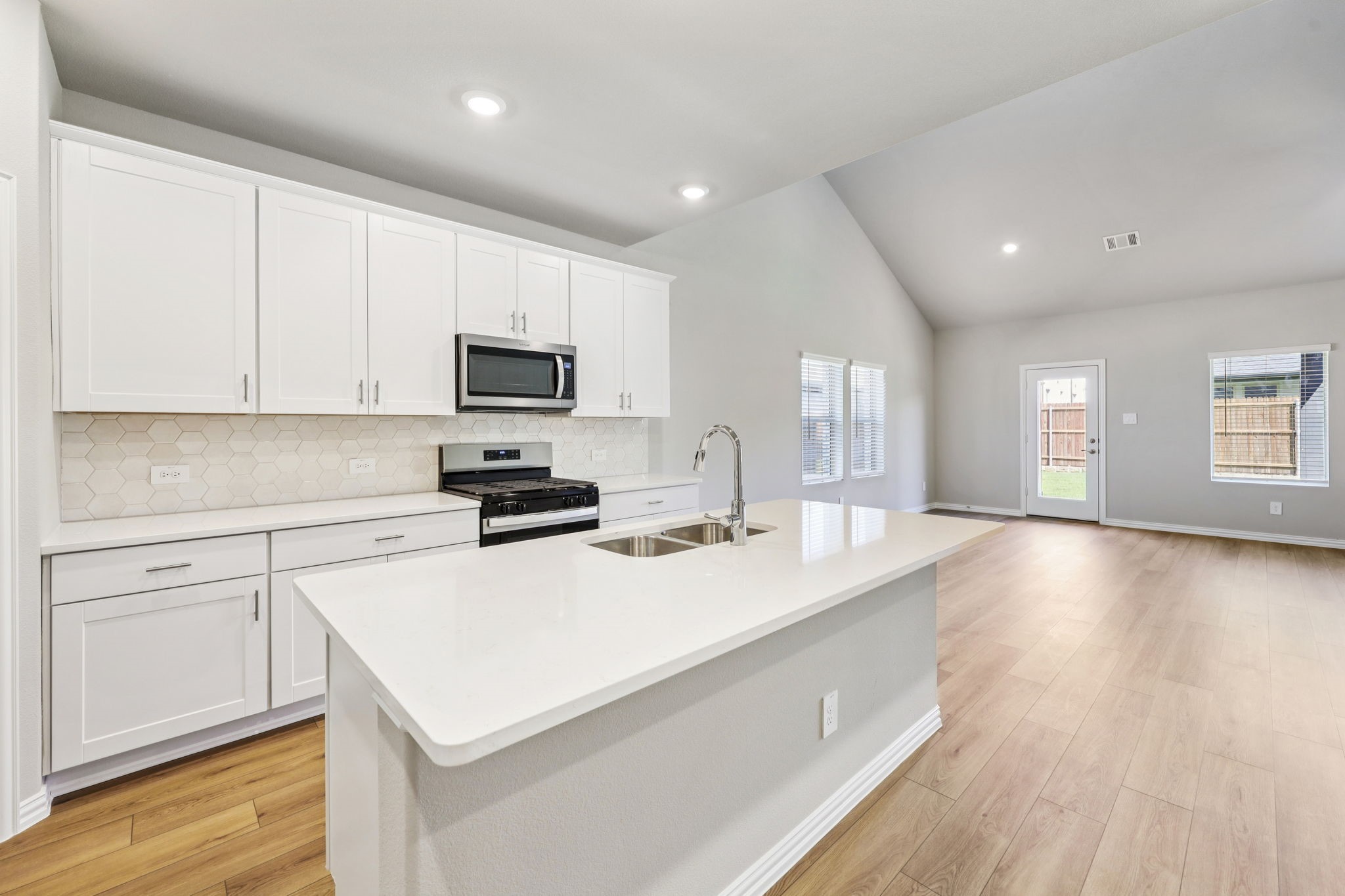 2132 Mustang Way Seagoville TX 75159