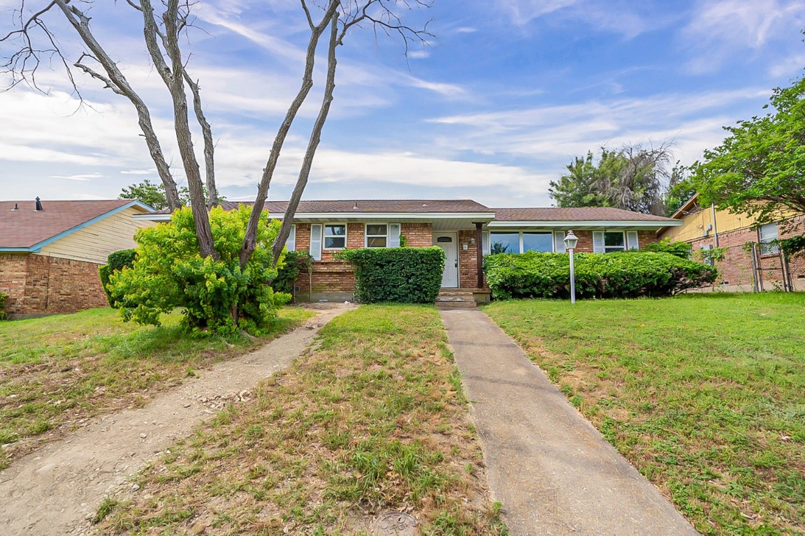 1128 Glen Park Drive Dallas TX 75241