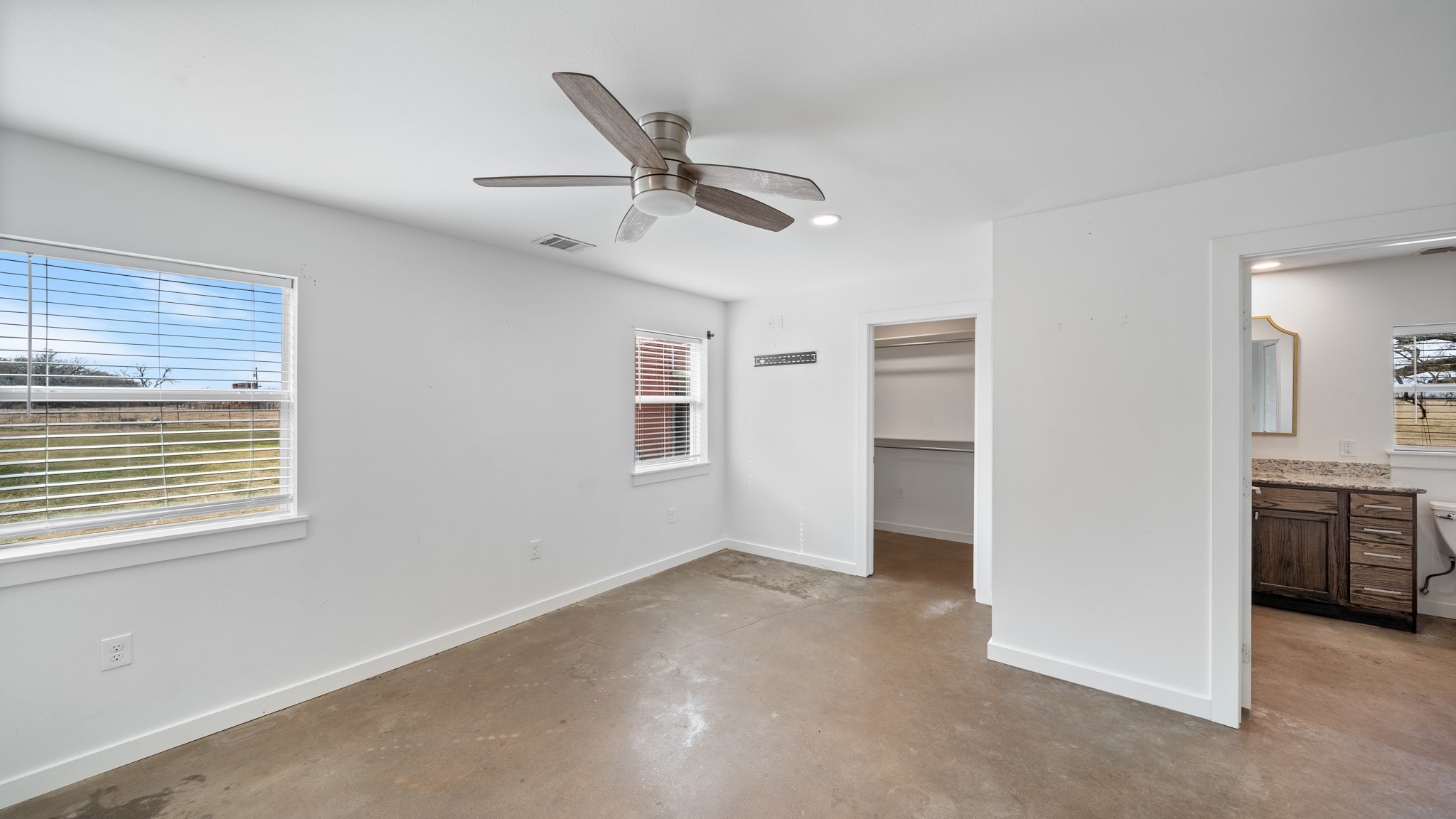 810 Vz County Road 2305 Canton TX 75103
