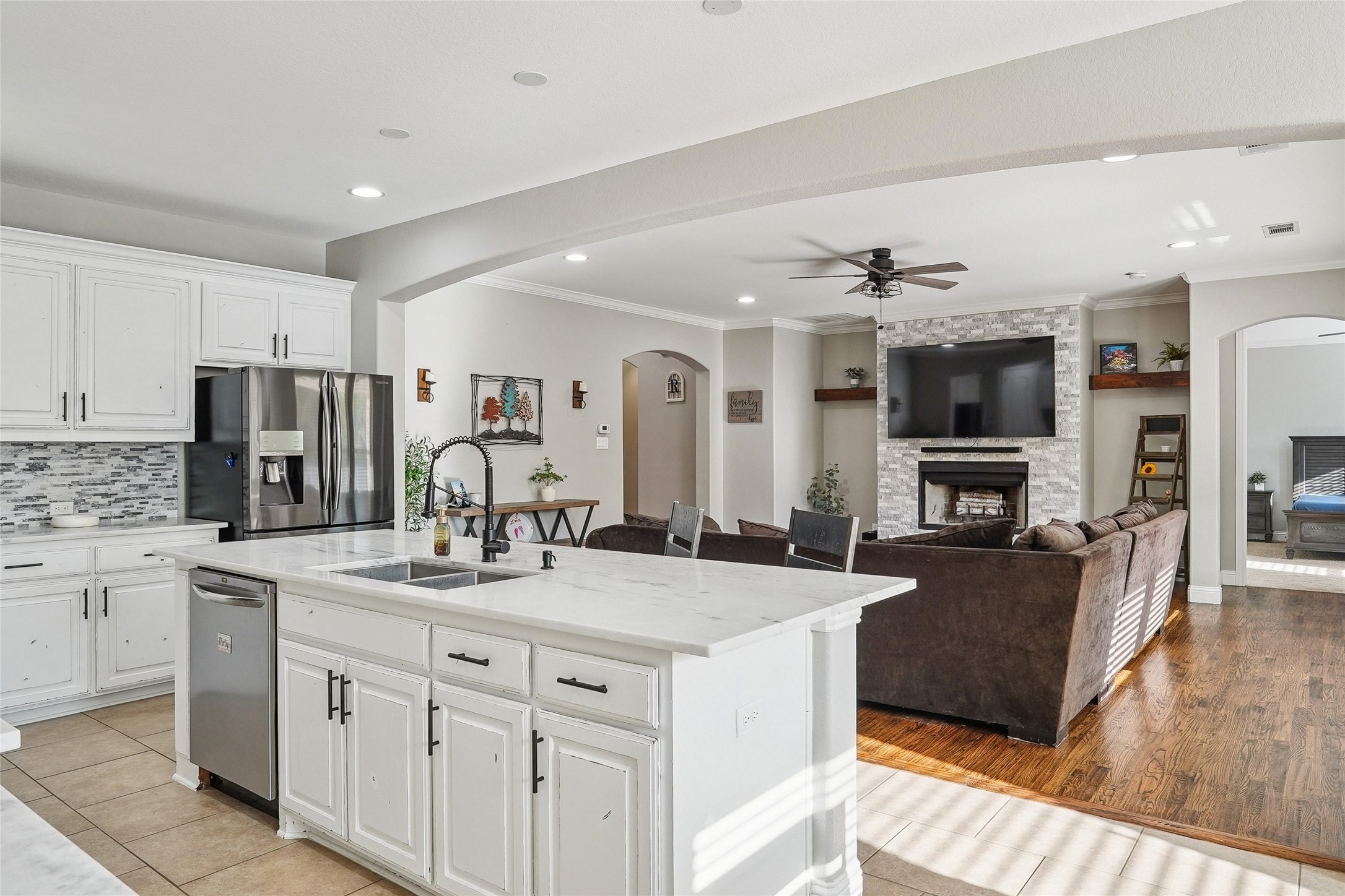 235 Williamsburg Lane Ovilla TX 75154