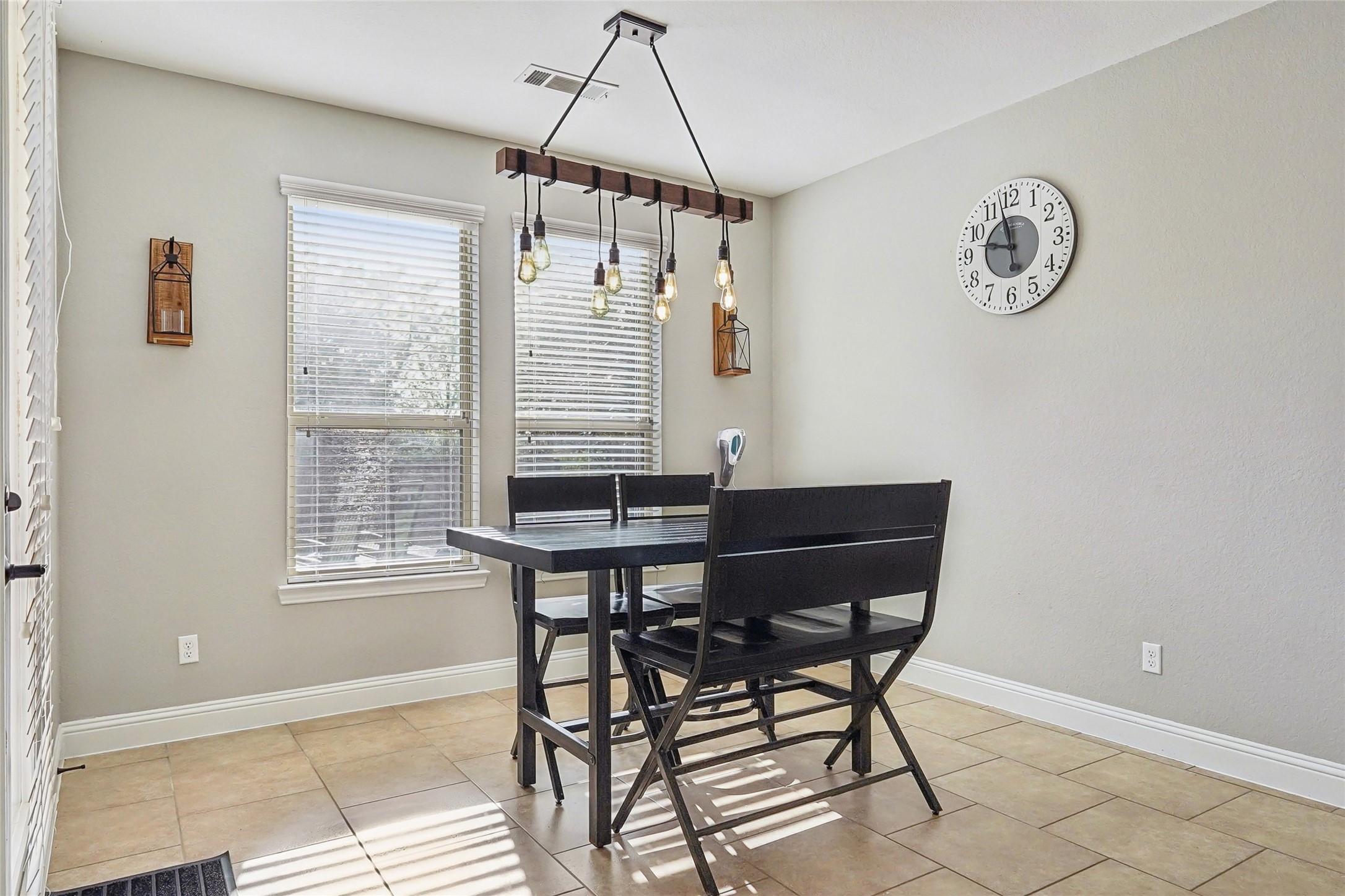 235 Williamsburg Lane Ovilla TX 75154