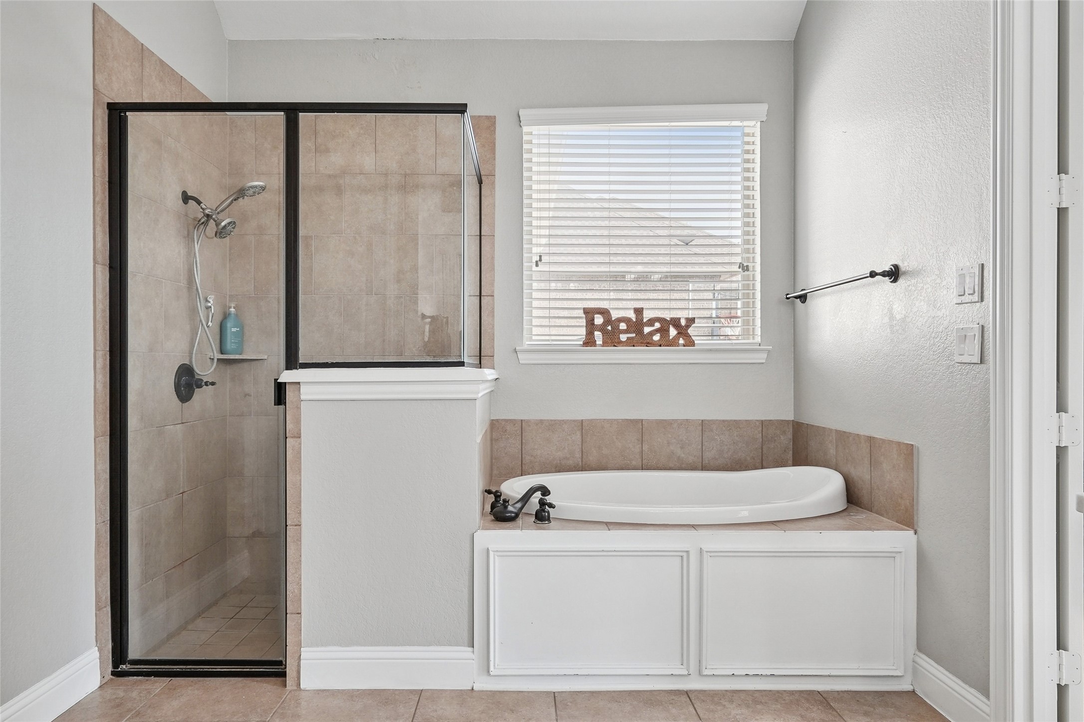 235 Williamsburg Lane Ovilla TX 75154