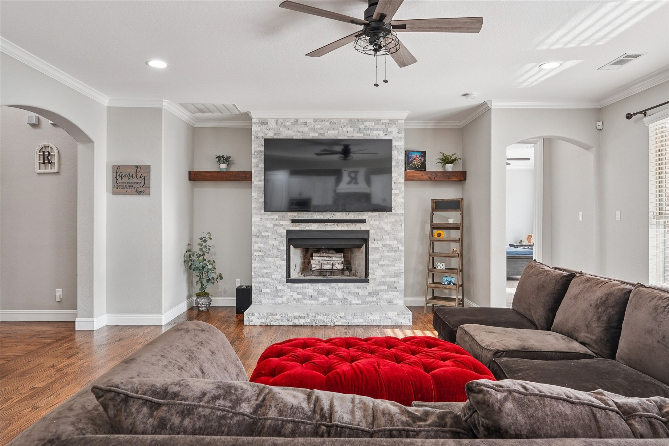 235 Williamsburg Lane Ovilla TX 75154