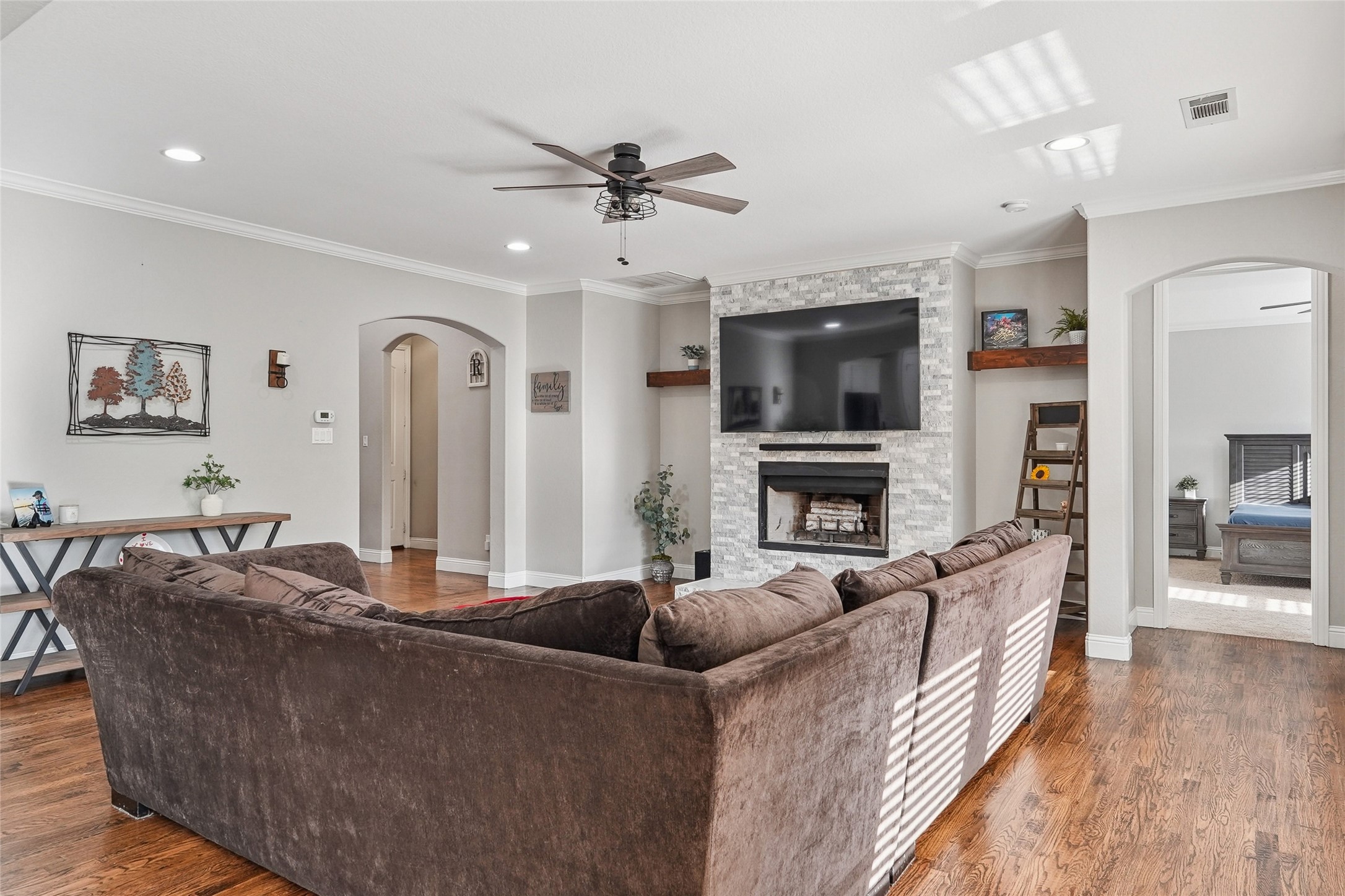 235 Williamsburg Lane Ovilla TX 75154