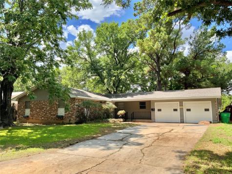 1909 Laurel Road Gainesville TX 76240