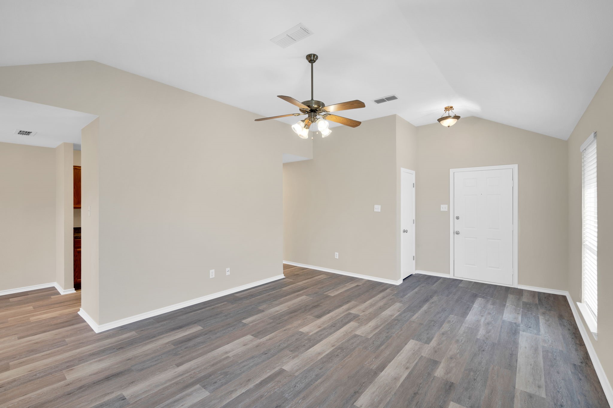 203 Shawnee Trail Alvarado TX 76009