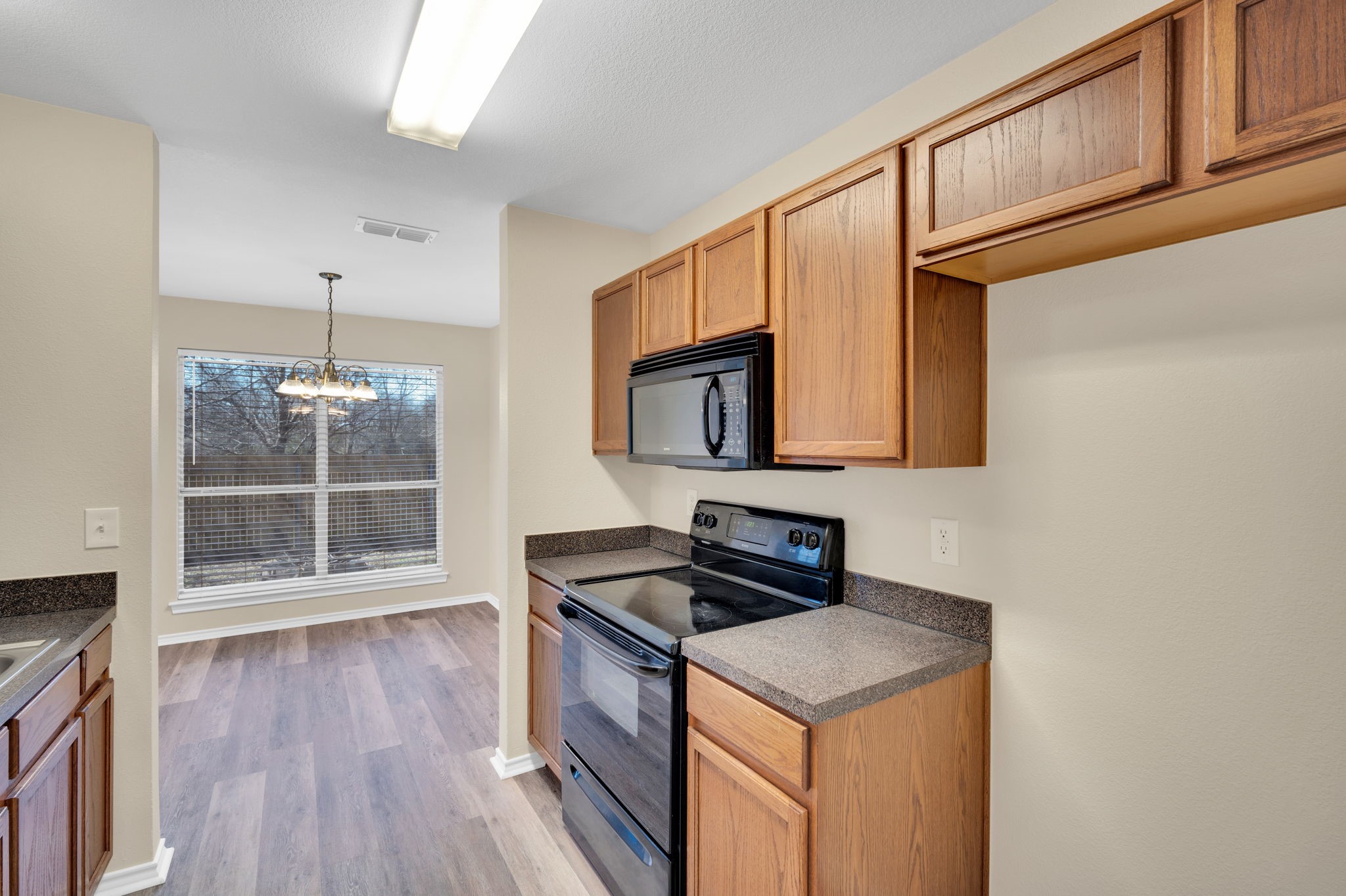 203 Shawnee Trail Alvarado TX 76009