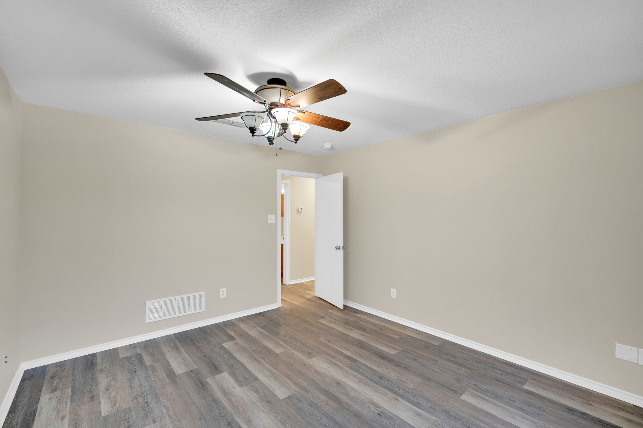 203 Shawnee Trail Alvarado TX 76009