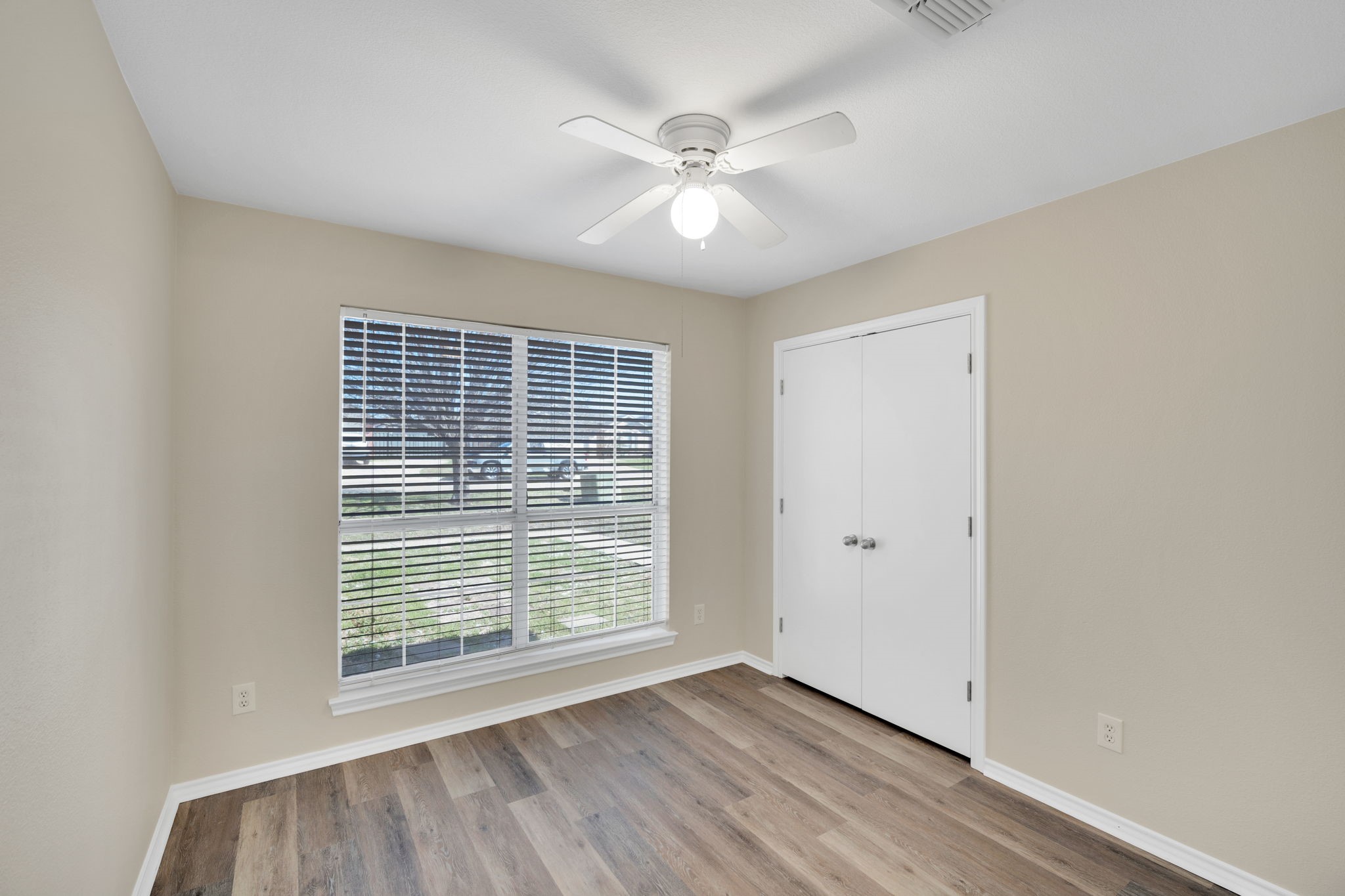 203 Shawnee Trail Alvarado TX 76009