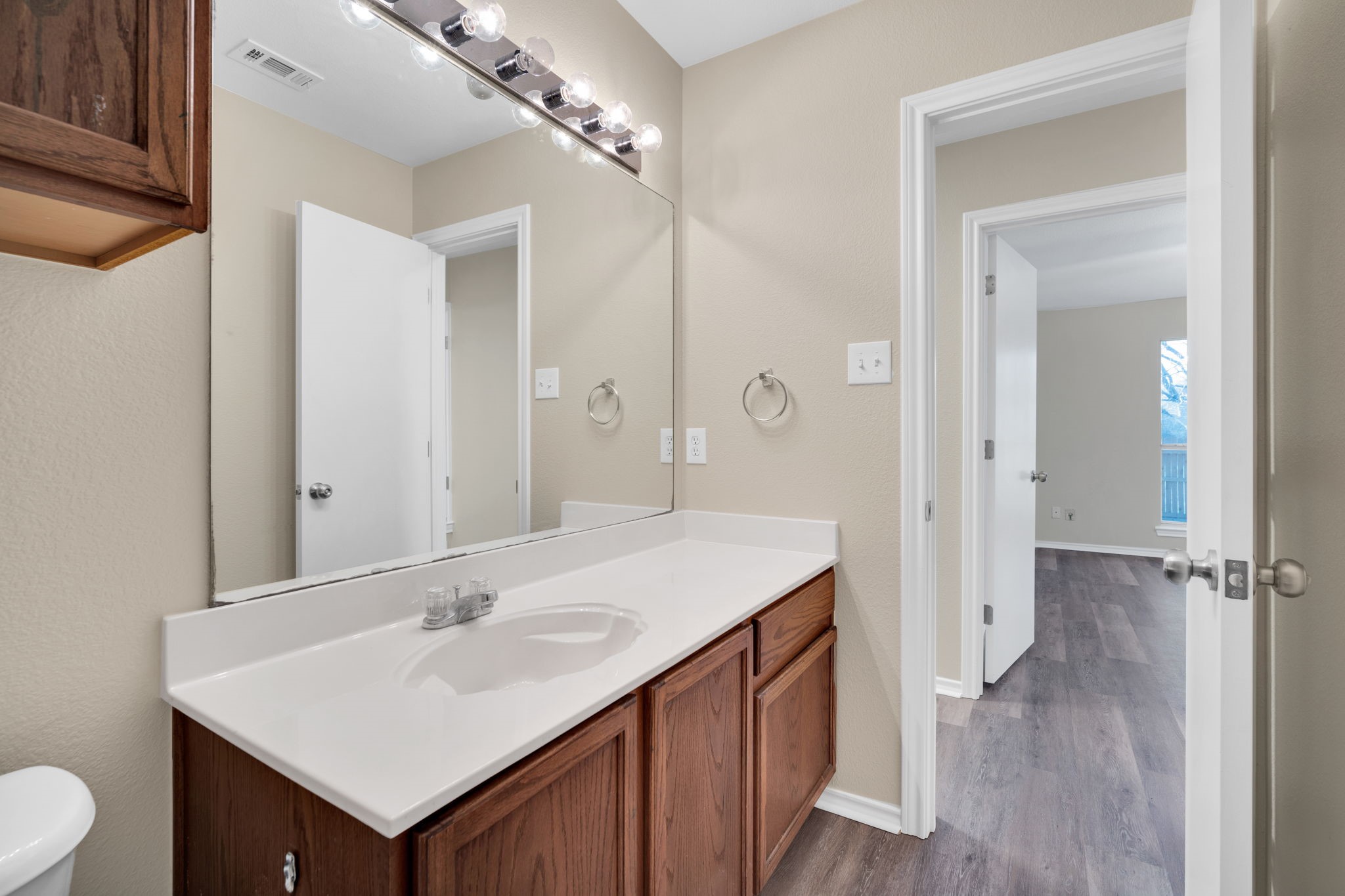 203 Shawnee Trail Alvarado TX 76009