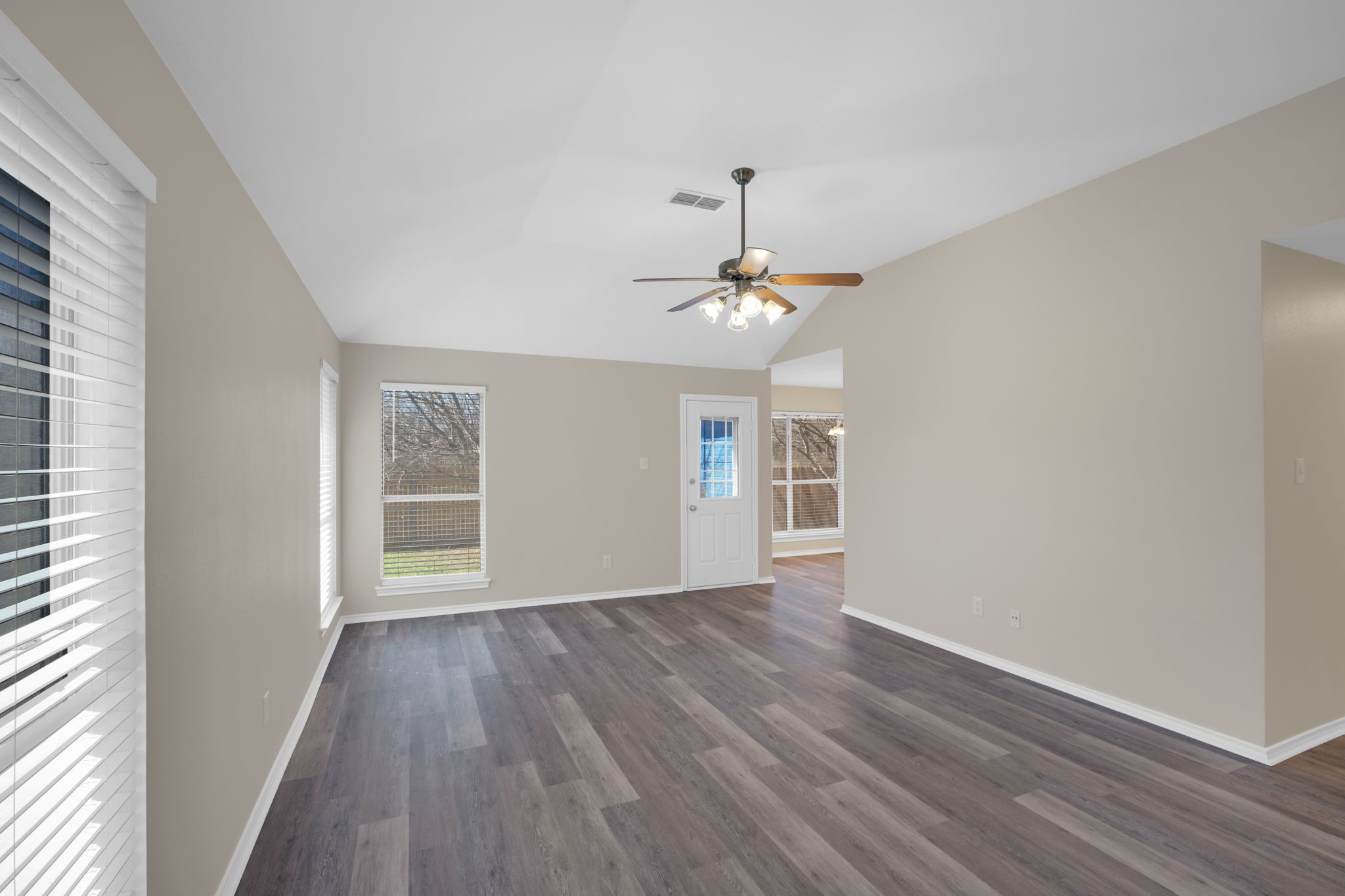 203 Shawnee Trail Alvarado TX 76009