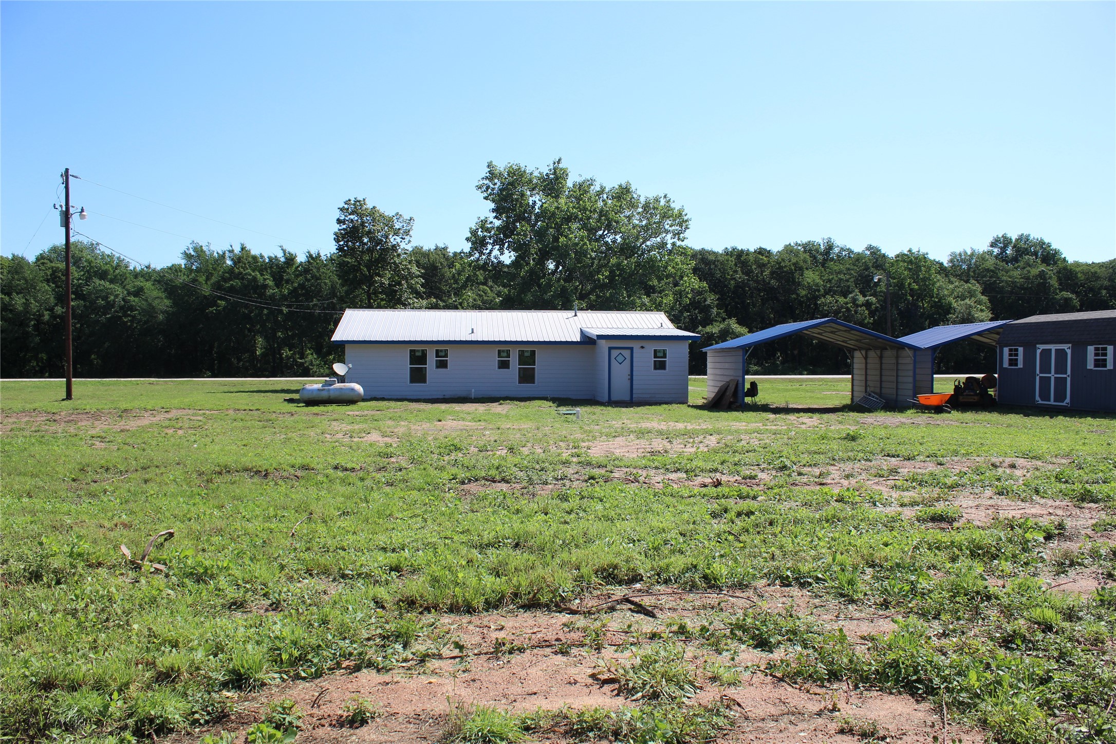 2519 Fm 2027 Lott TX 76656
