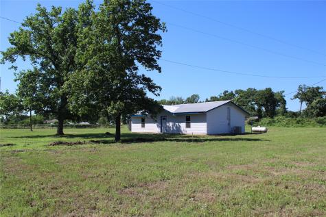 2519 Fm 2027 Lott TX 76656
