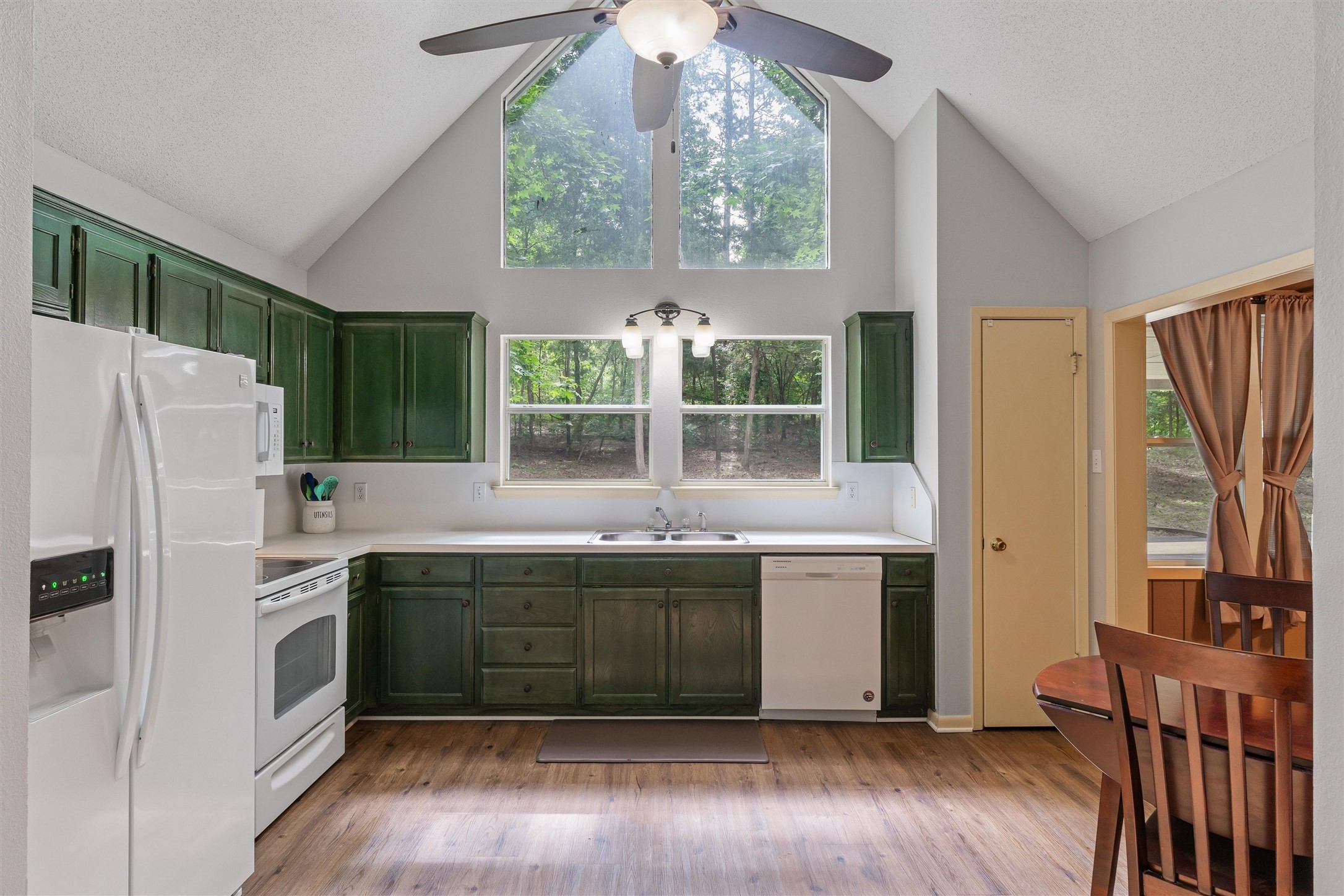 178 Butternut Glen Holly Lake Ranch TX 75765