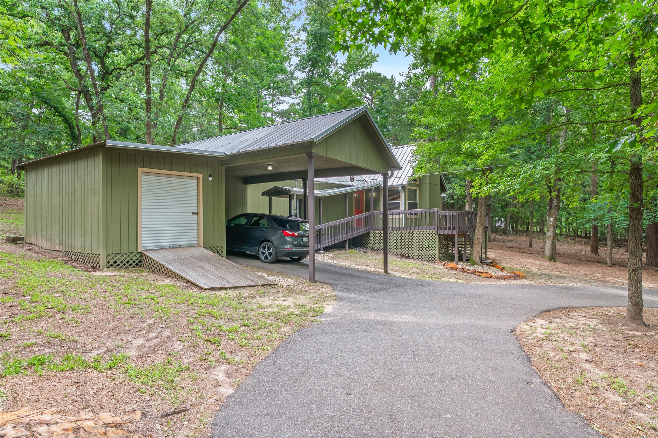178 Butternut Glen Holly Lake Ranch TX 75765