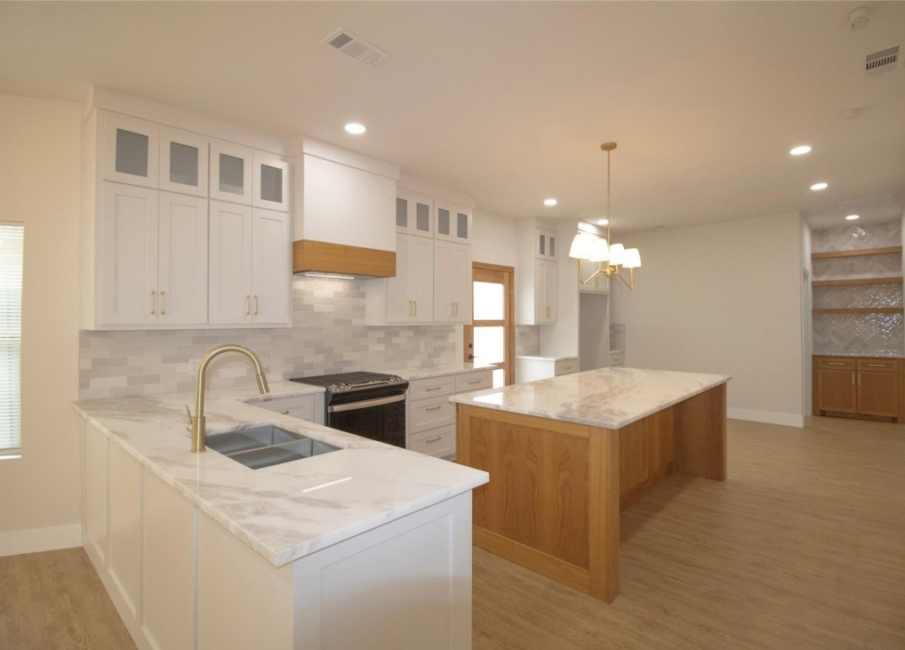 608 S Brighton Avenue Dallas TX 75208