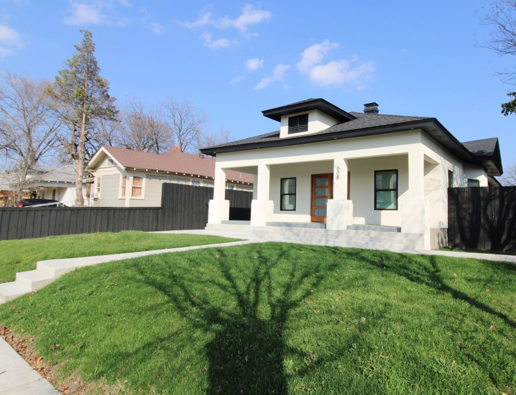 608 S Brighton Avenue Dallas TX 75208