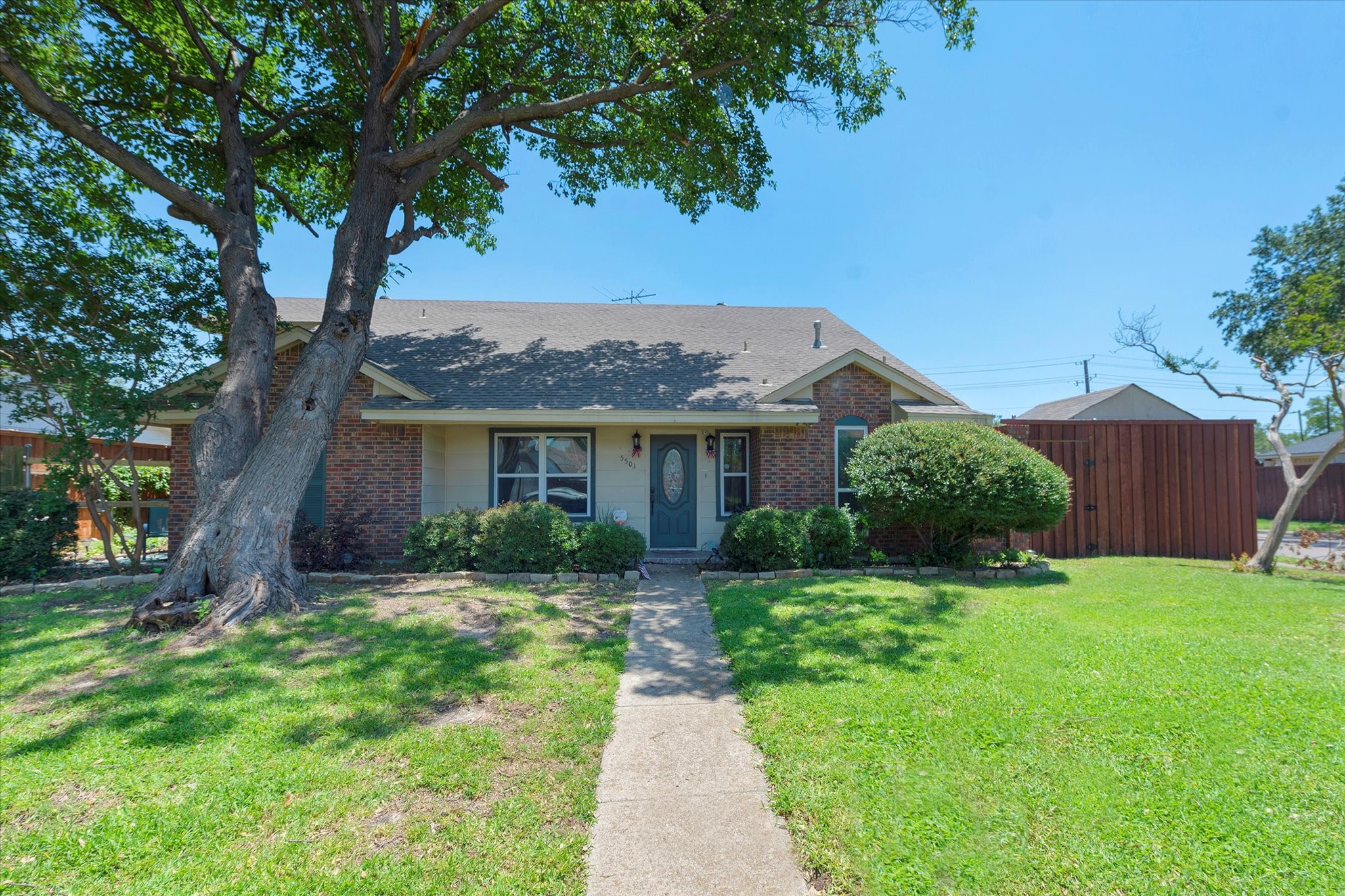 5501 Barcelona Drive Garland TX 75043