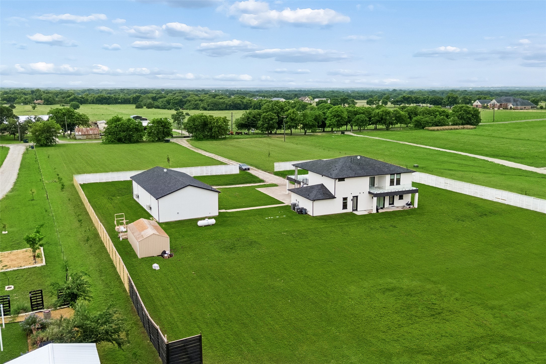 1053 Sedalia Road Van Alstyne TX 75495