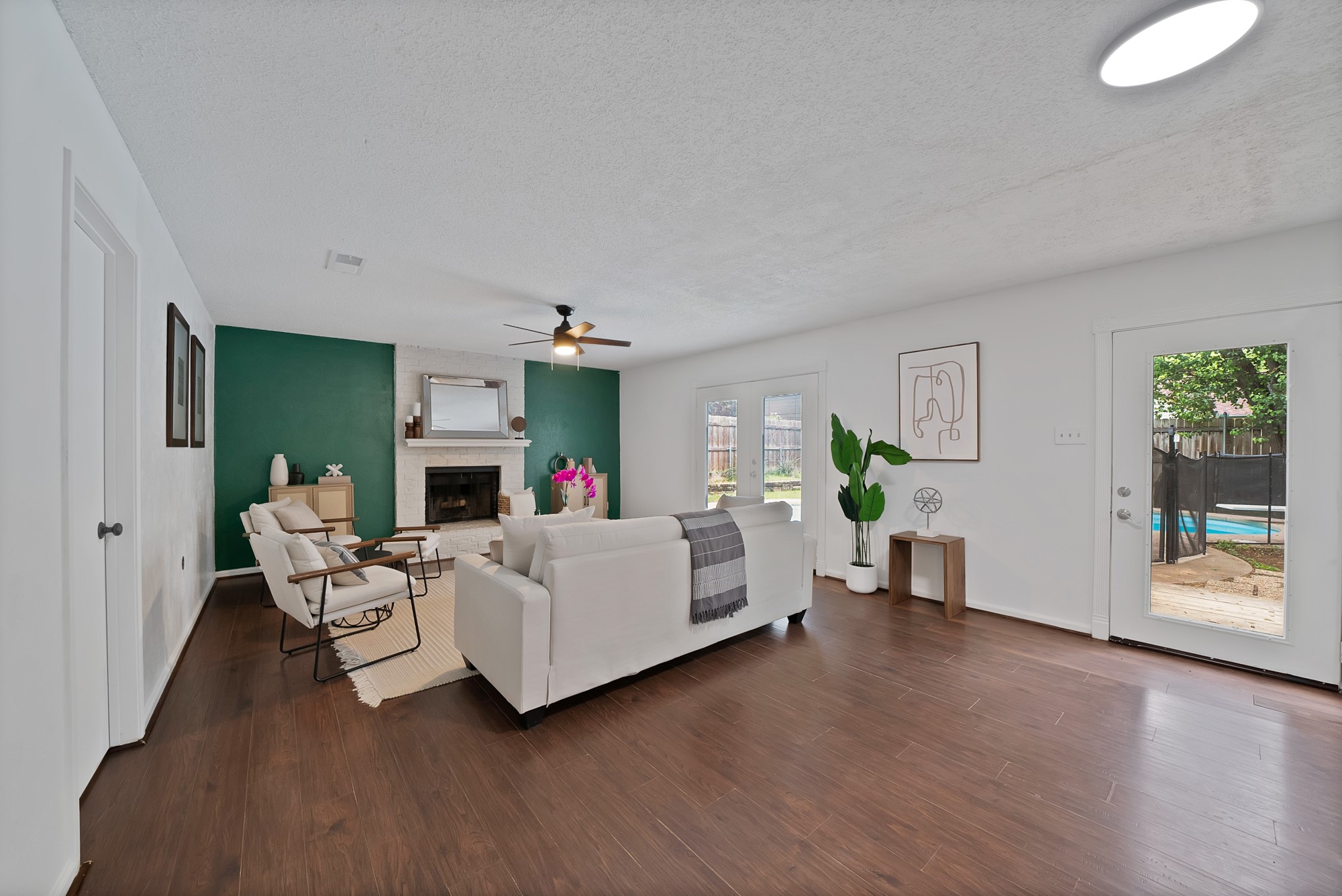 413 Wild Oak Lane Euless TX 76039