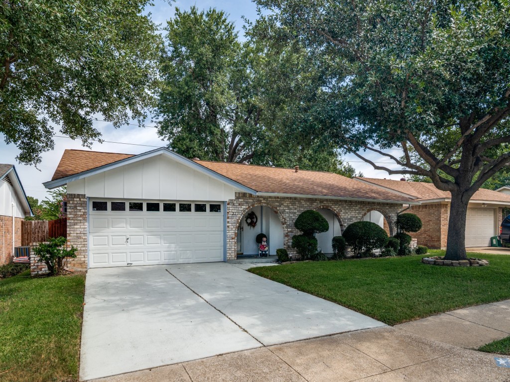 221 E Grubb Drive Mesquite TX 75149